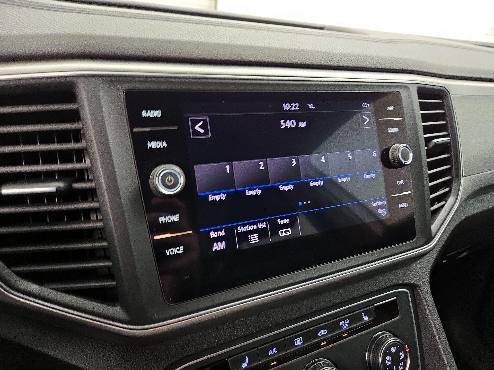 Thumbnail: 2018 Volkswagen Atlas - 15