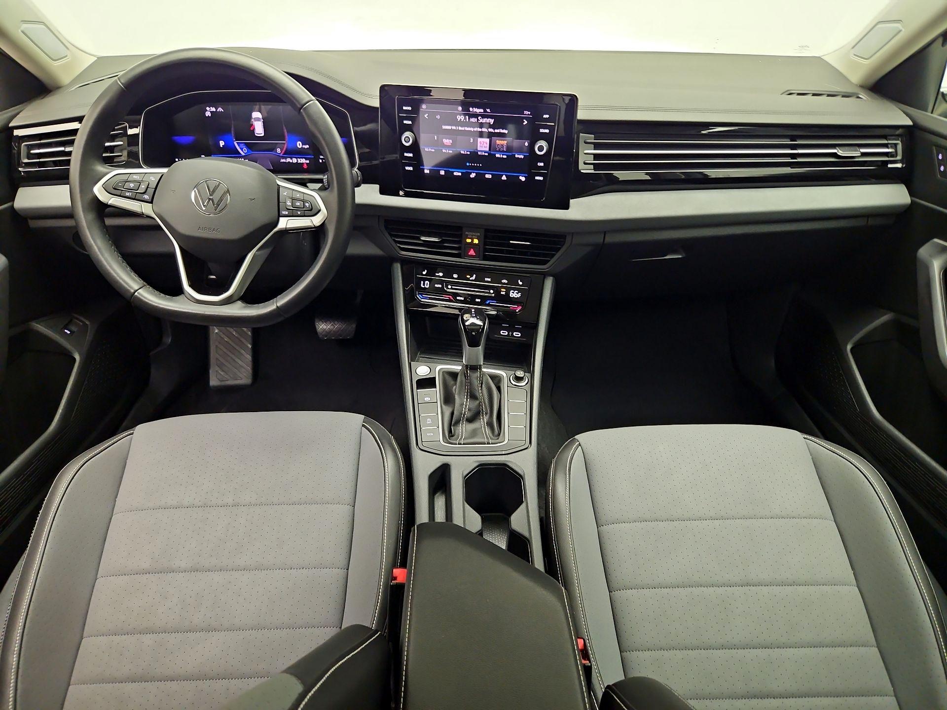 Thumbnail: 2025 Volkswagen Jetta - 9