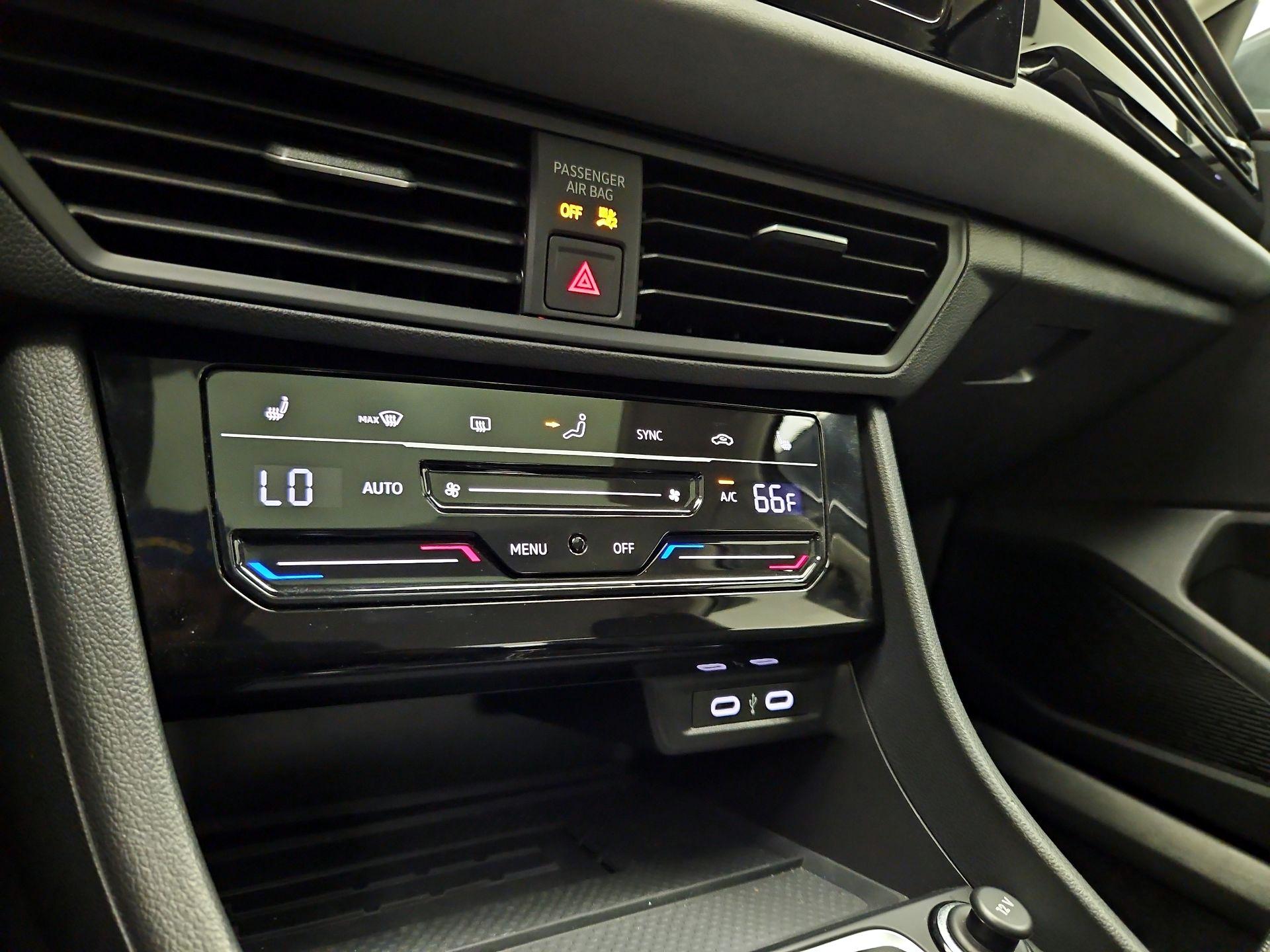 Thumbnail: 2025 Volkswagen Jetta - 15