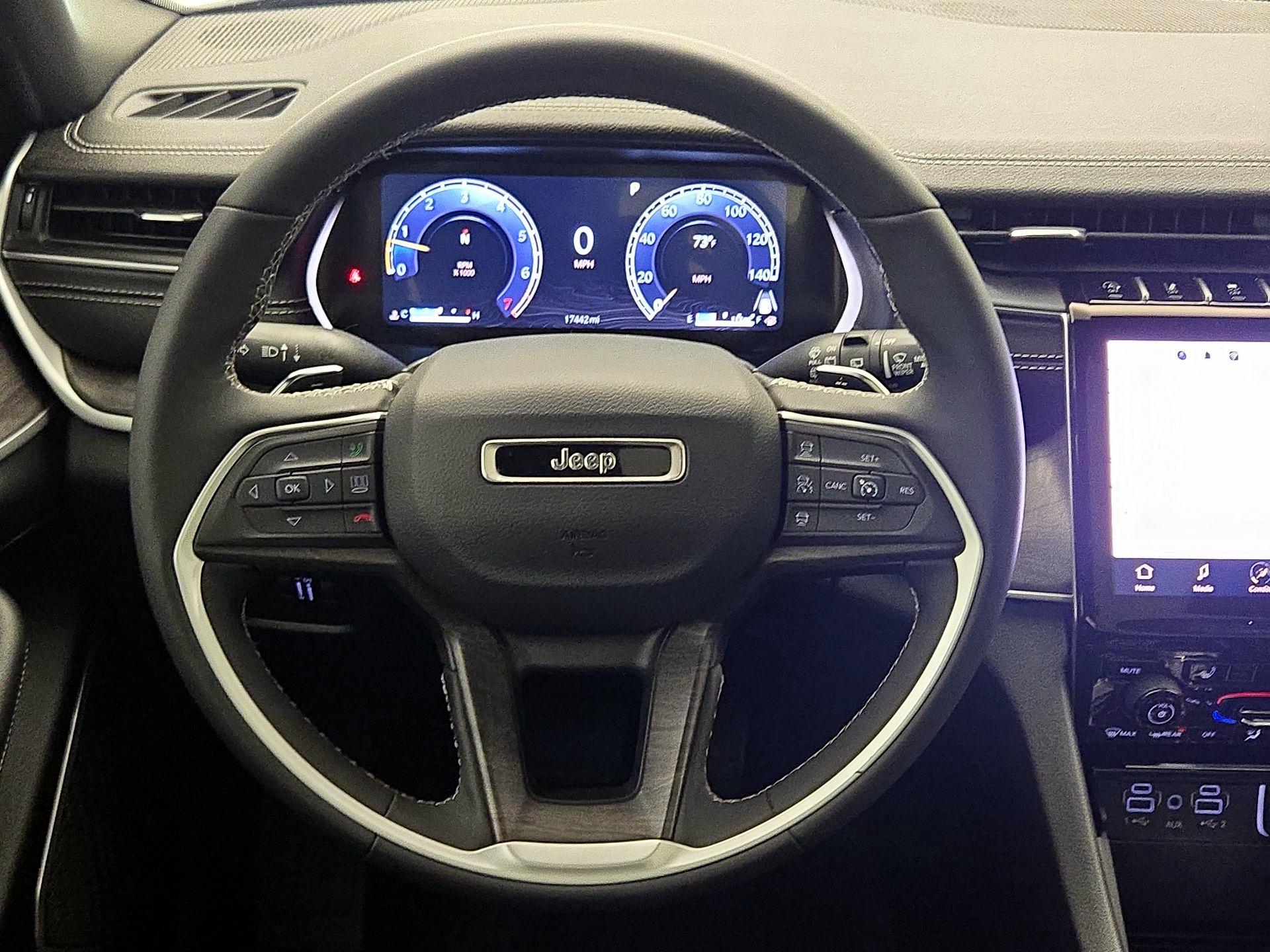 Thumbnail: 2024 Jeep Grand Cherokee - 10