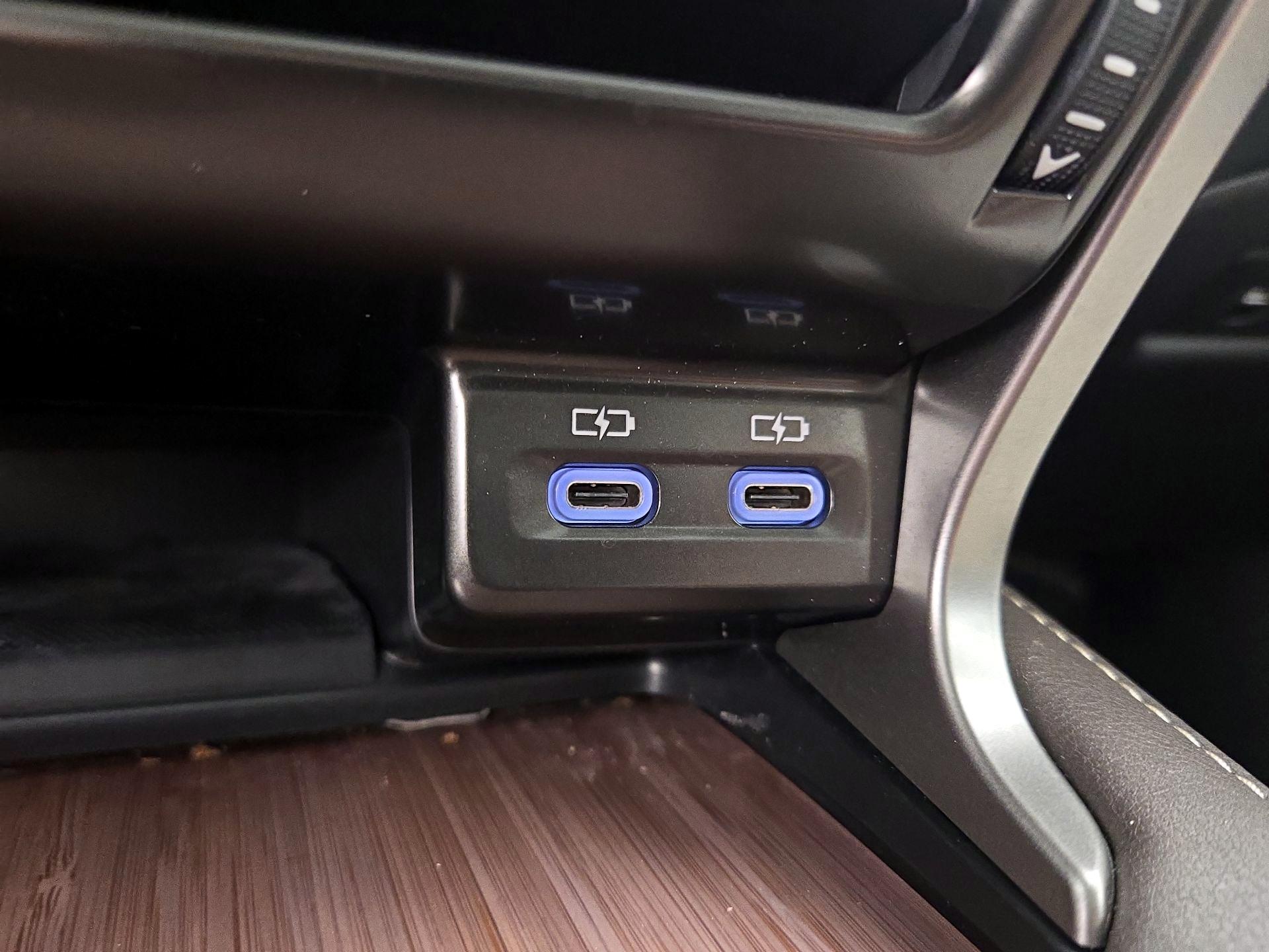 Thumbnail: 2023 Lexus RX - 18