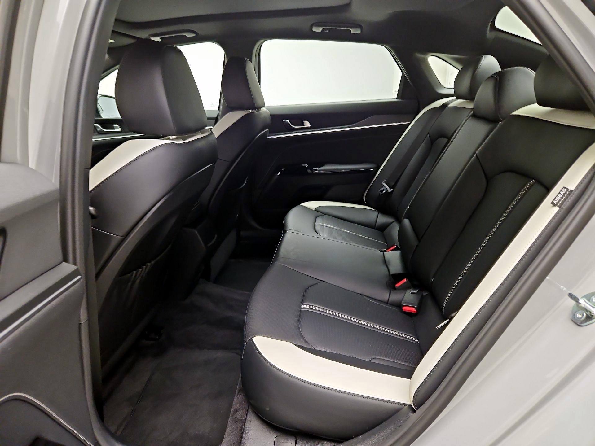 Thumbnail: 2025 Kia K5 - 18