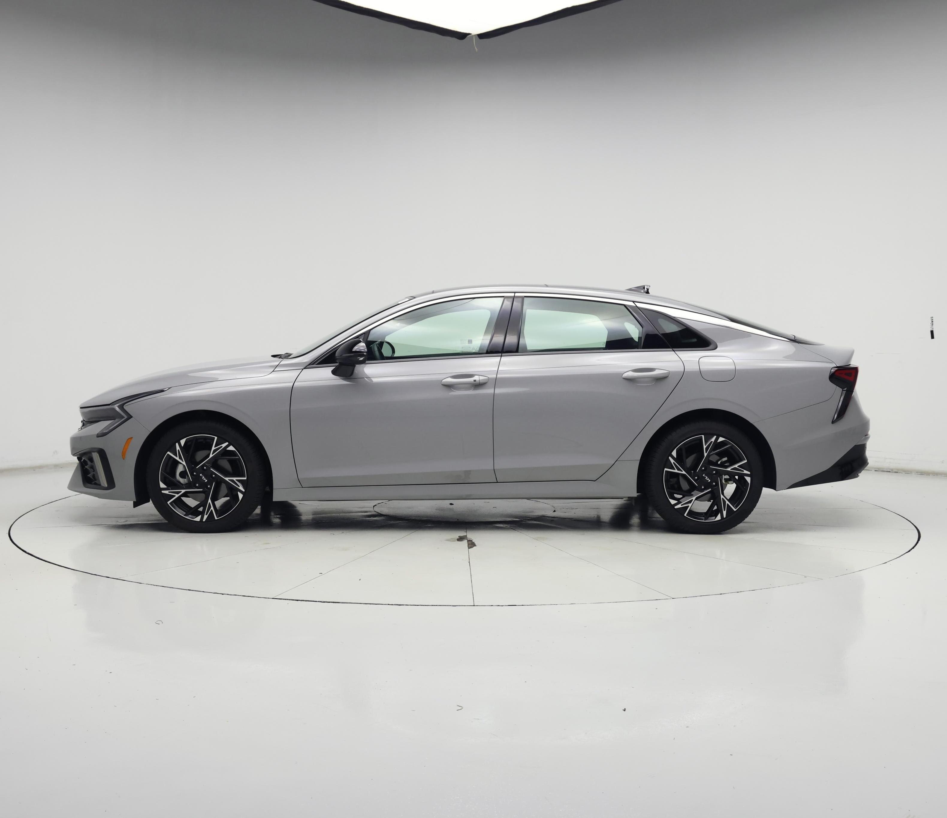 Thumbnail: 2025 Kia K5 - 3