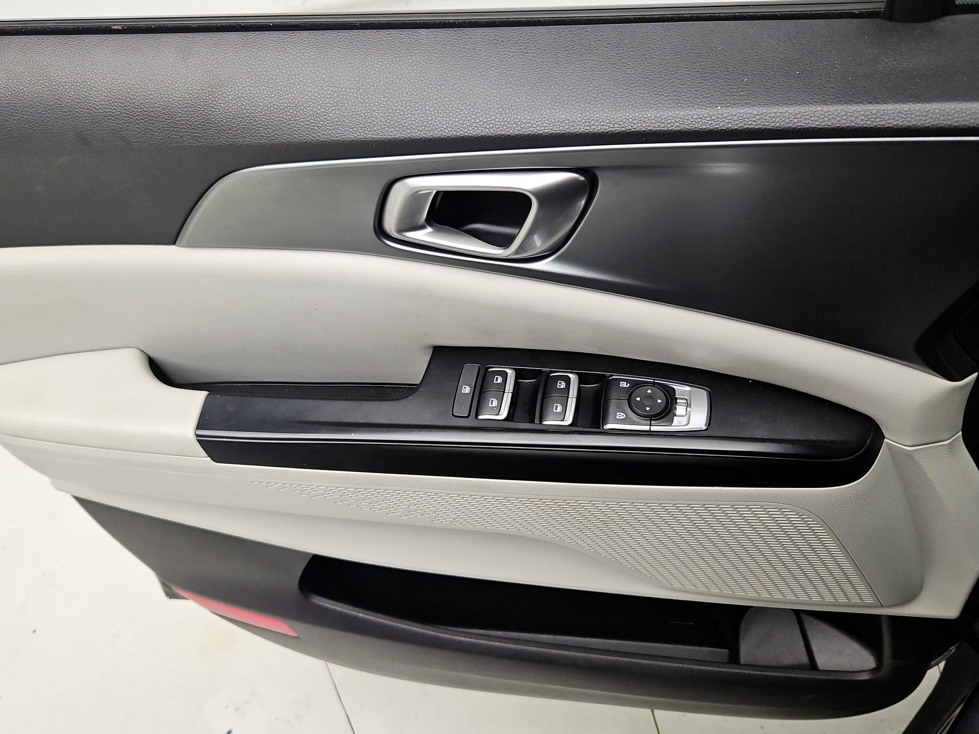 Thumbnail: 2024 Kia Carnival - 12