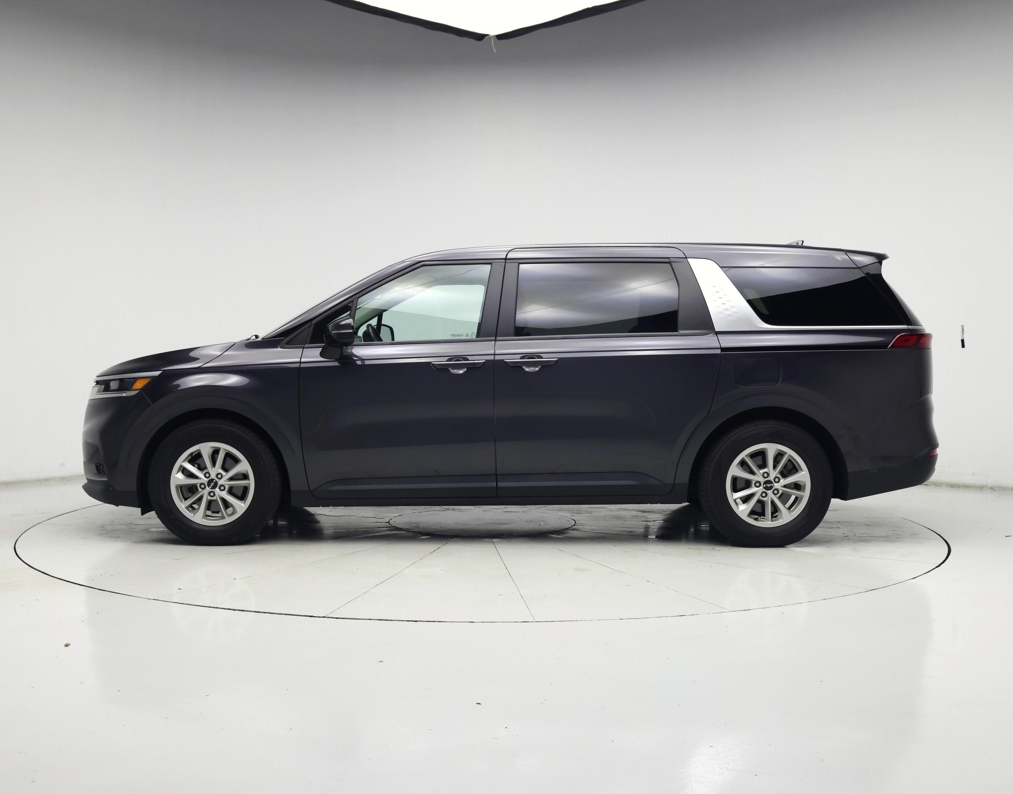 Thumbnail: 2024 Kia Carnival - 3