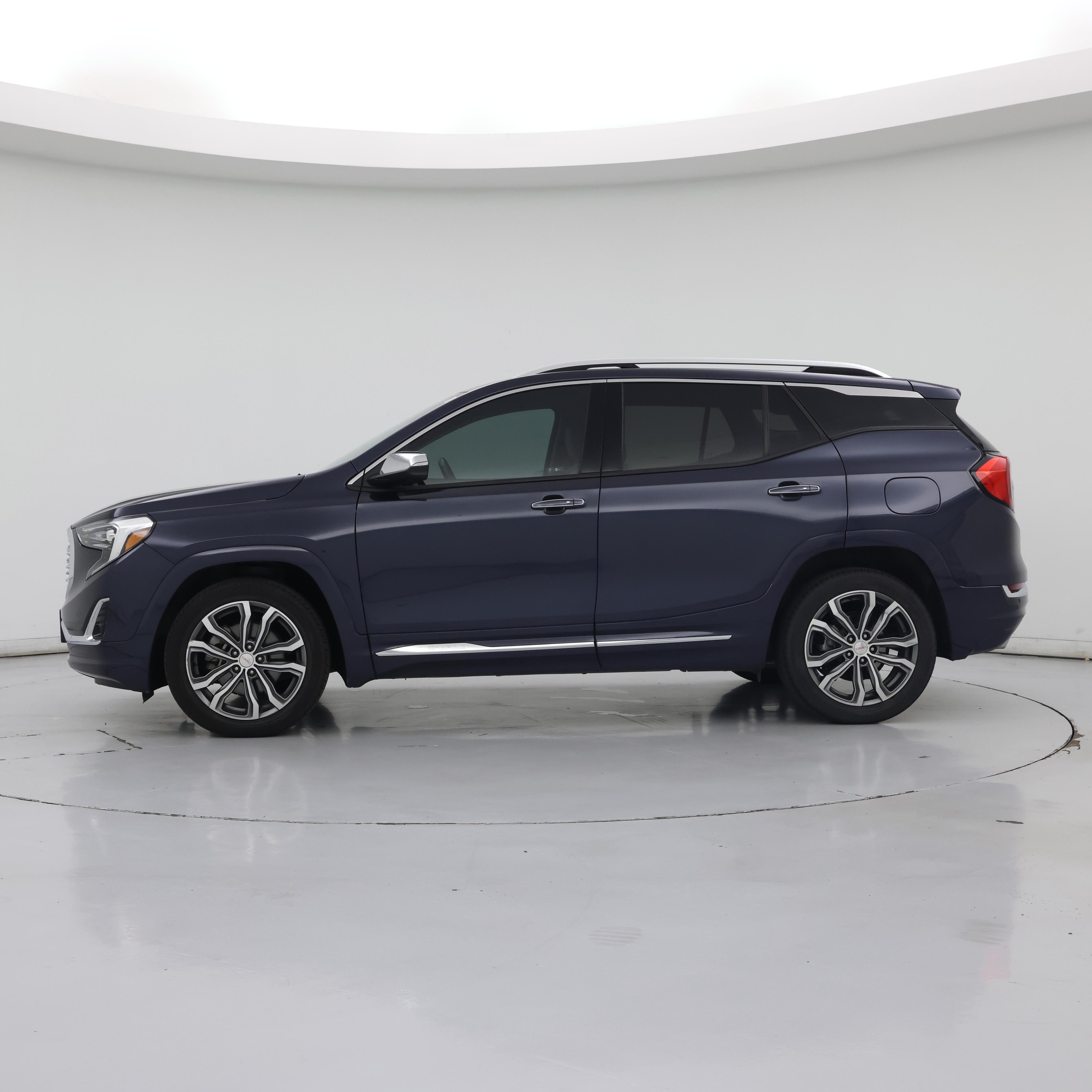 Thumbnail: 2018 GMC Terrain - 3