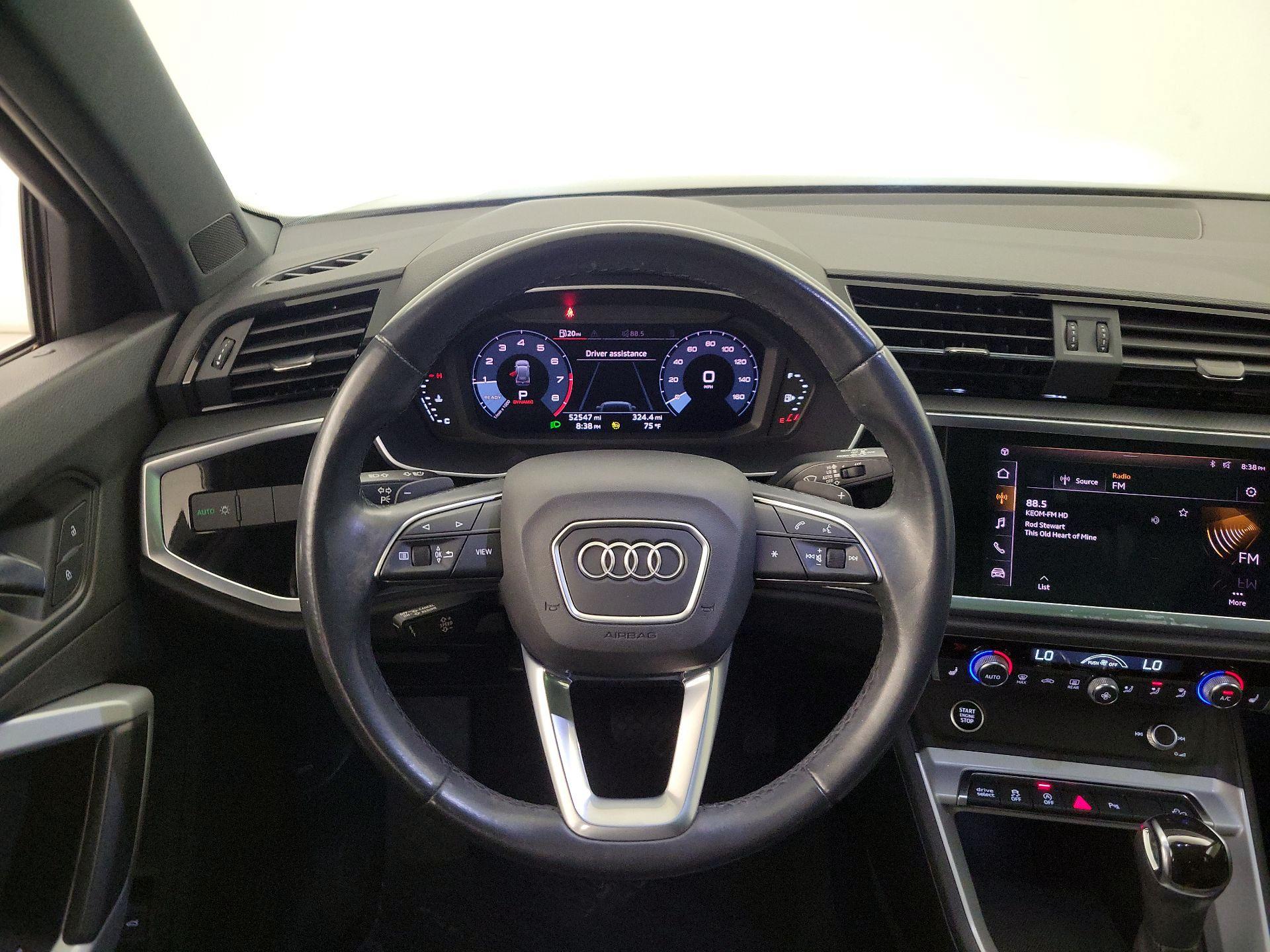 Thumbnail: 2021 Audi Q3 - 10