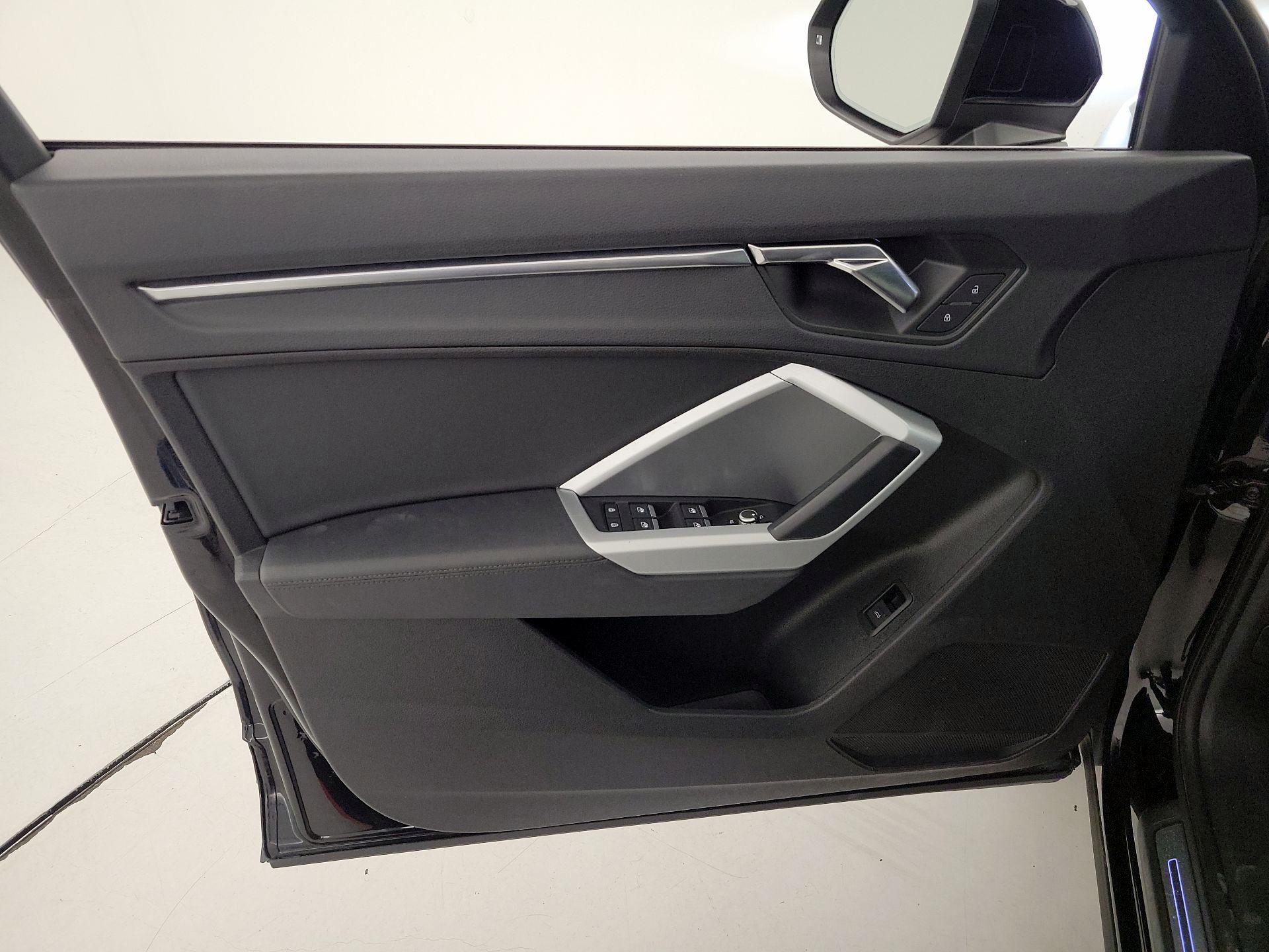 Thumbnail: 2021 Audi Q3 - 12