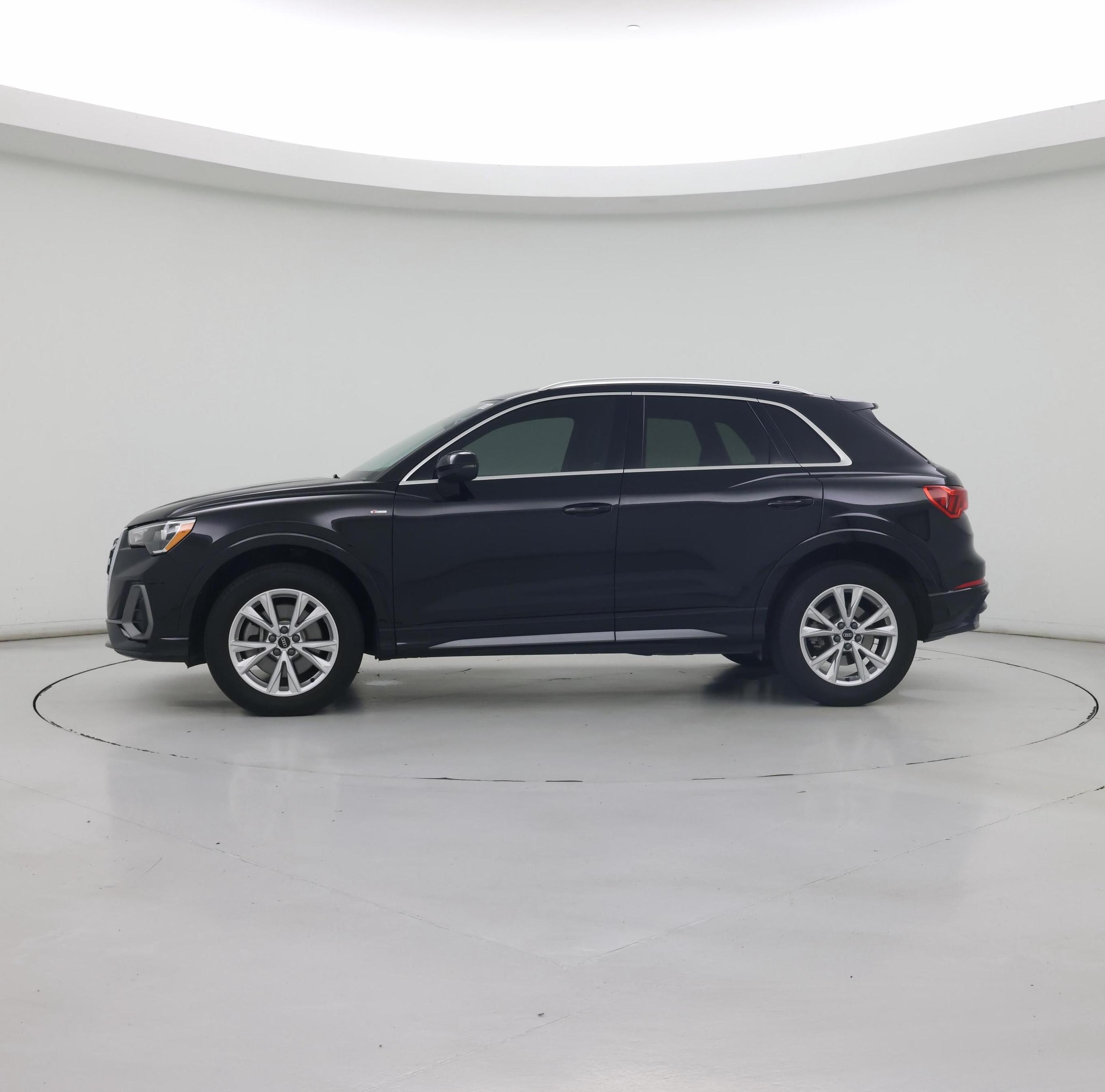 Thumbnail: 2021 Audi Q3 - 3