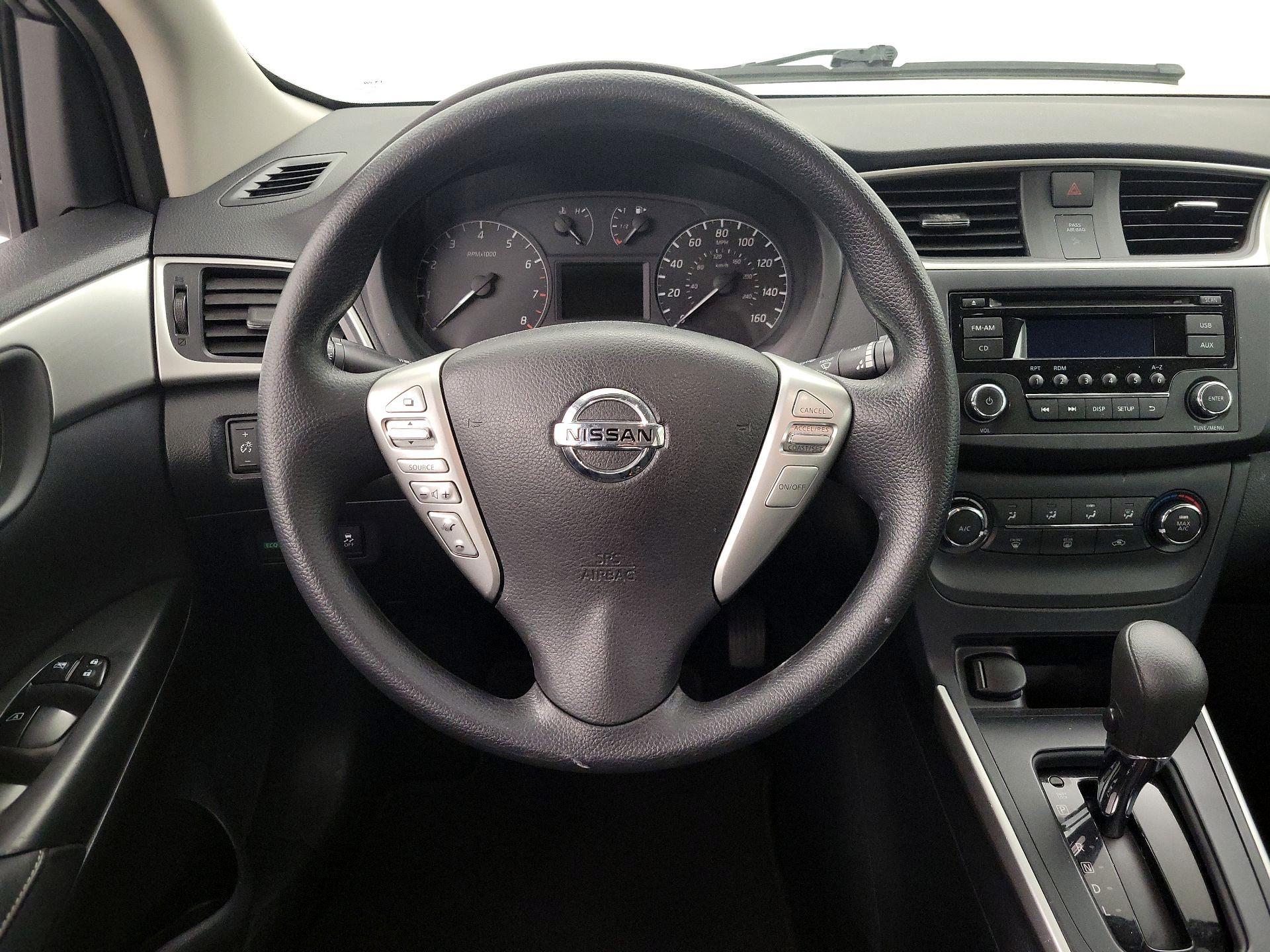 Thumbnail: 2017 Nissan Sentra - 10