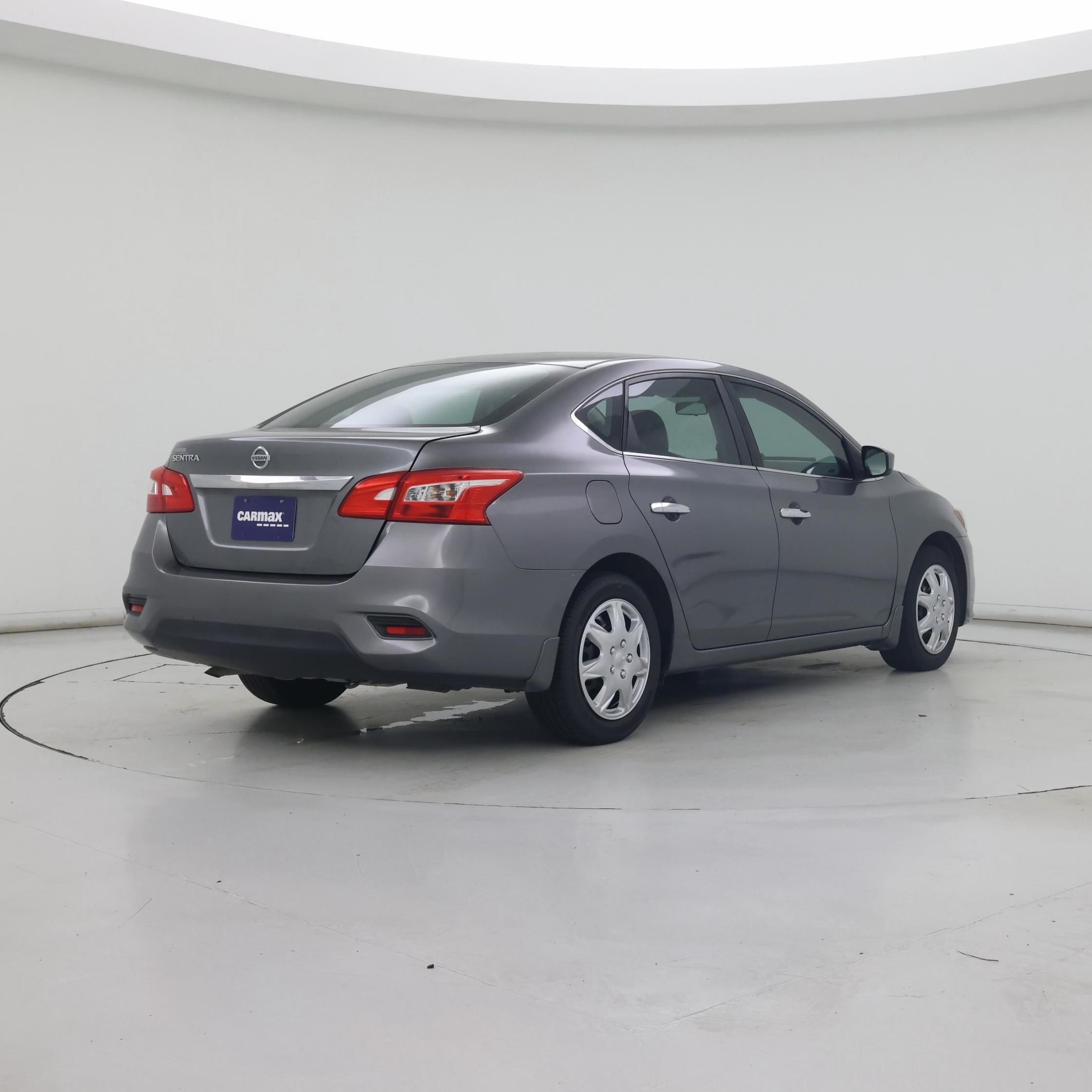 Thumbnail: 2017 Nissan Sentra - 8