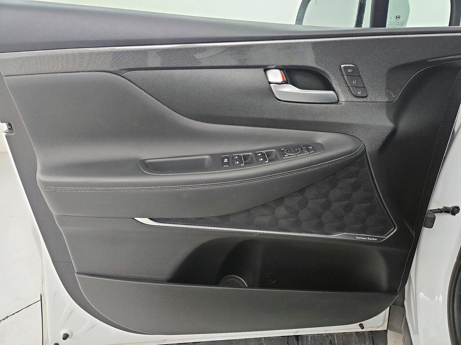 Thumbnail: 2022 Hyundai Santa Fe - 12