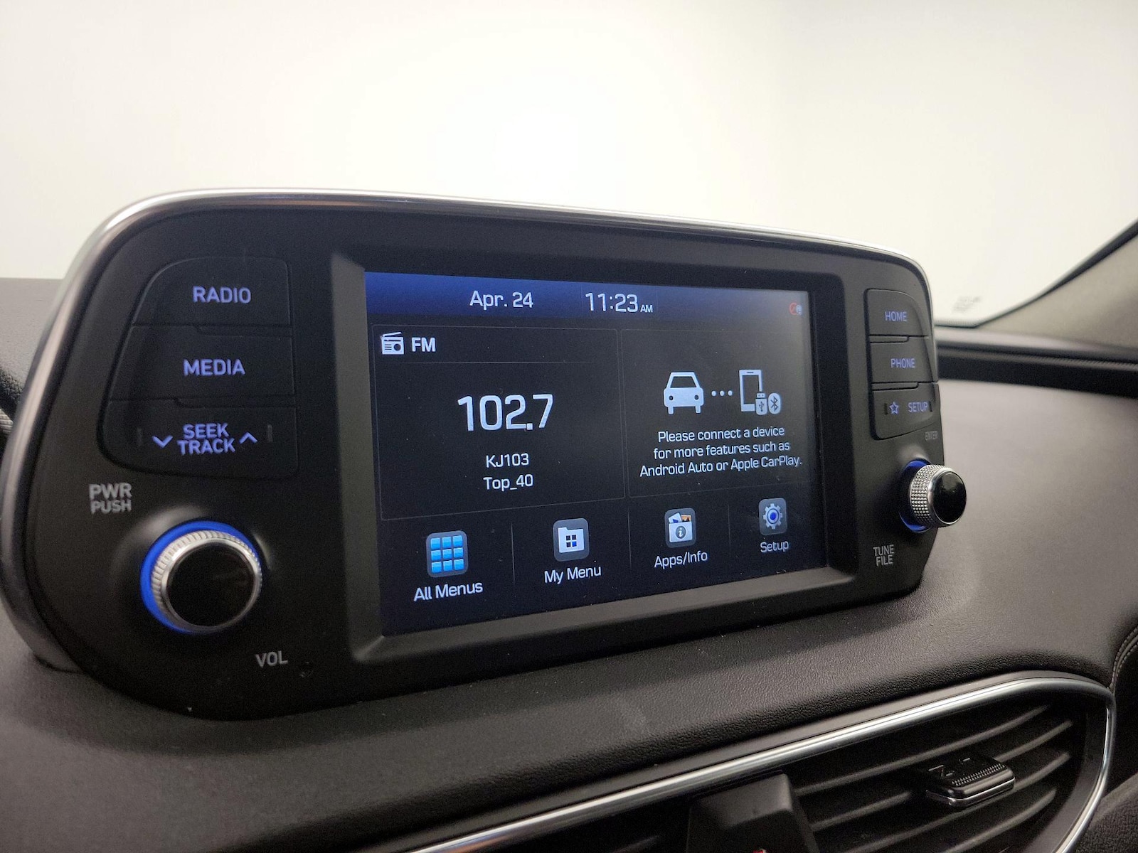2020 Hyundai Santa Fe SEL - Photo 16