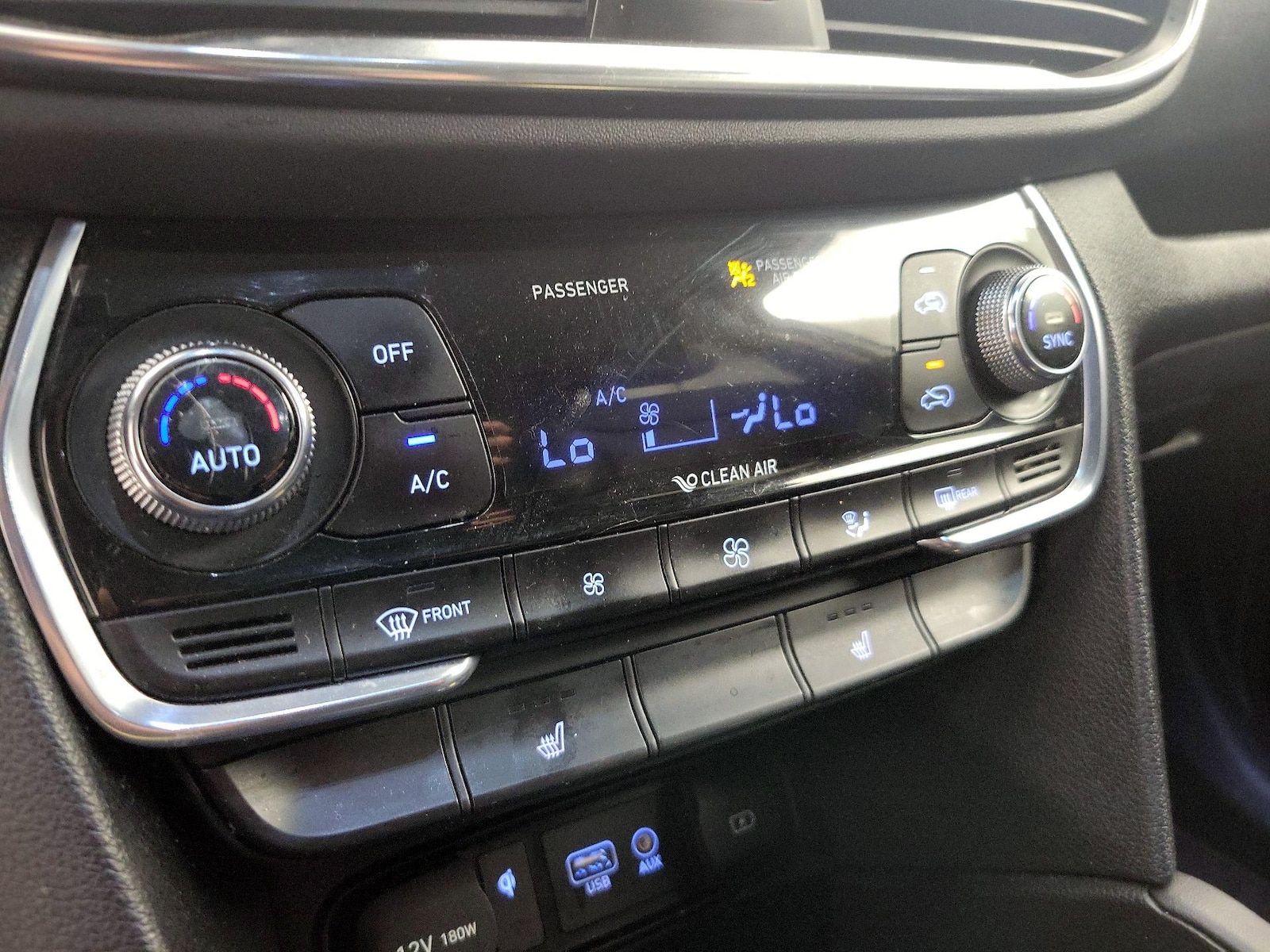 2020 Hyundai Santa Fe SEL - Photo 17