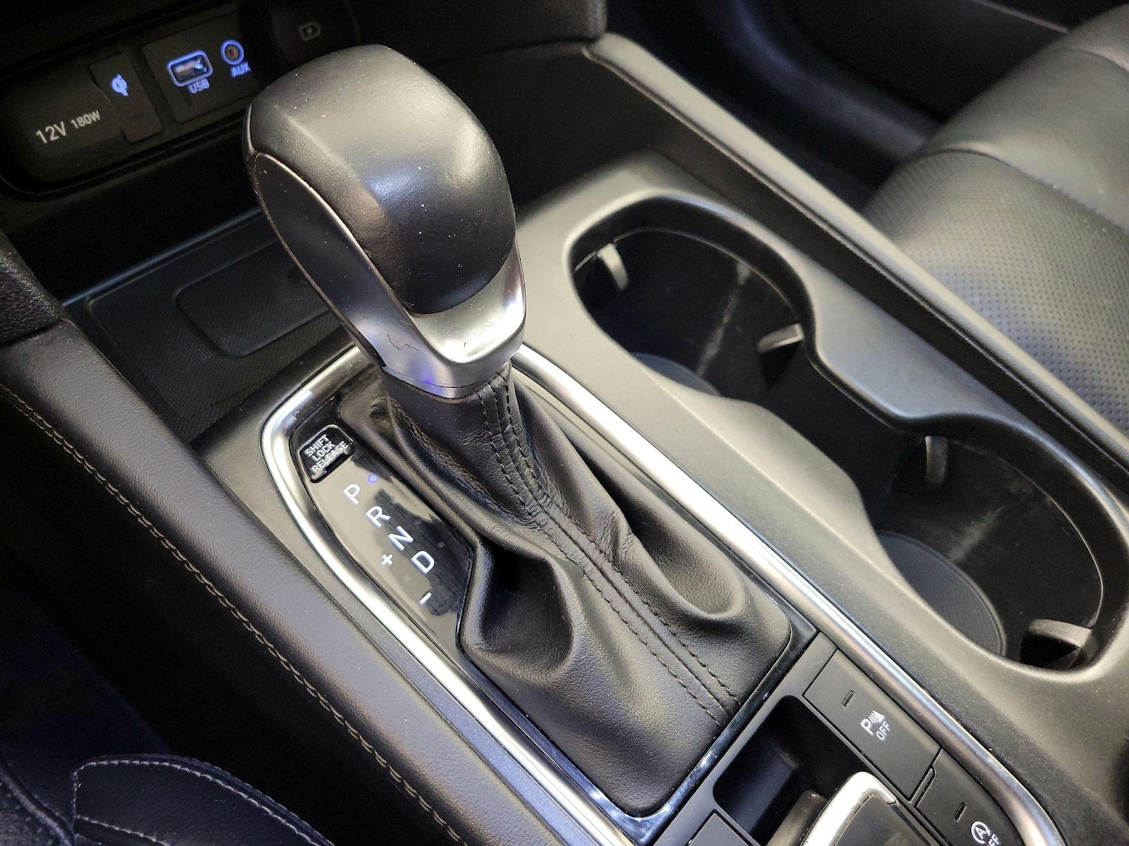 2020 Hyundai Santa Fe SEL - Photo 18