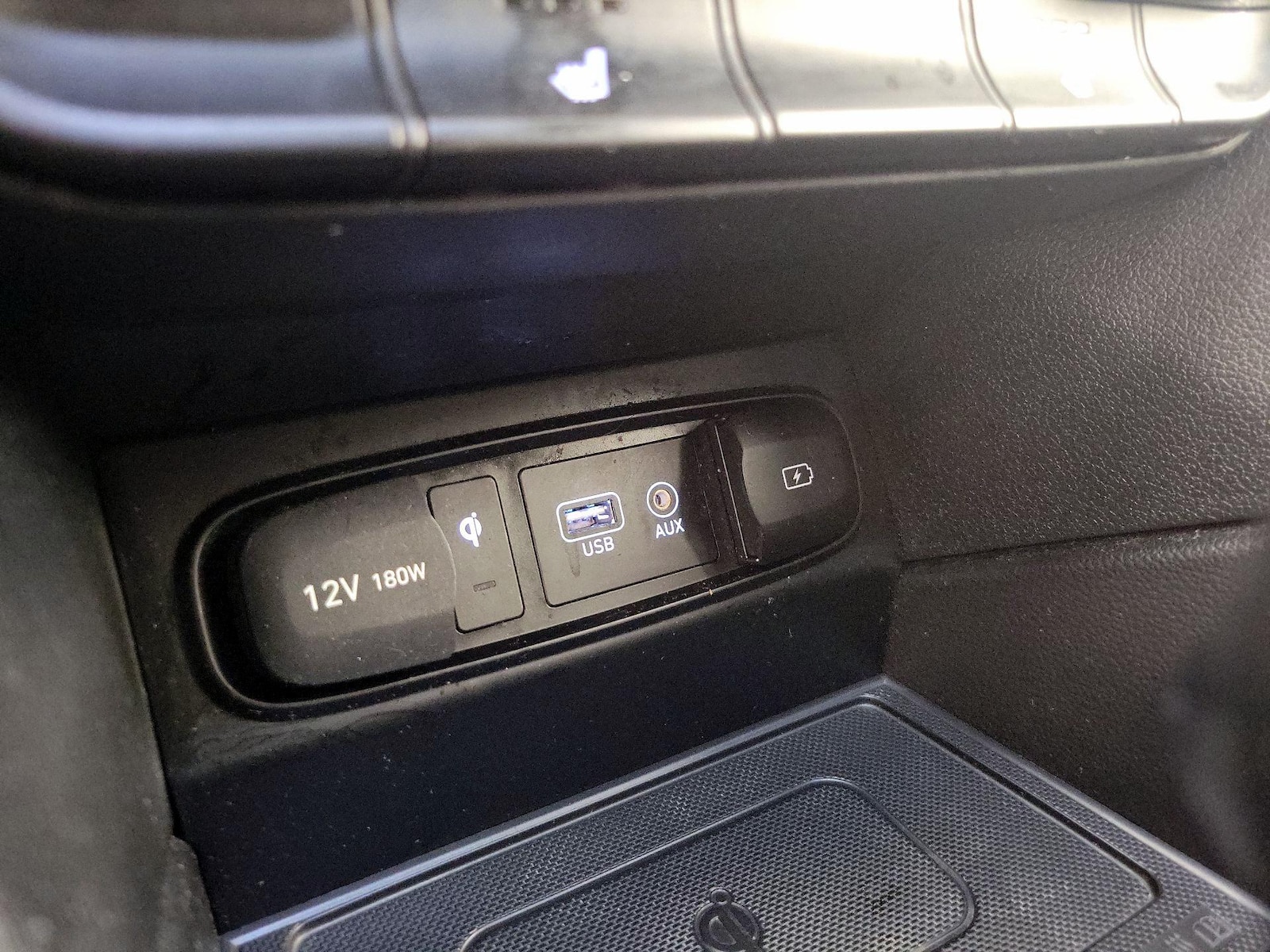 2020 Hyundai Santa Fe SEL - Photo 19