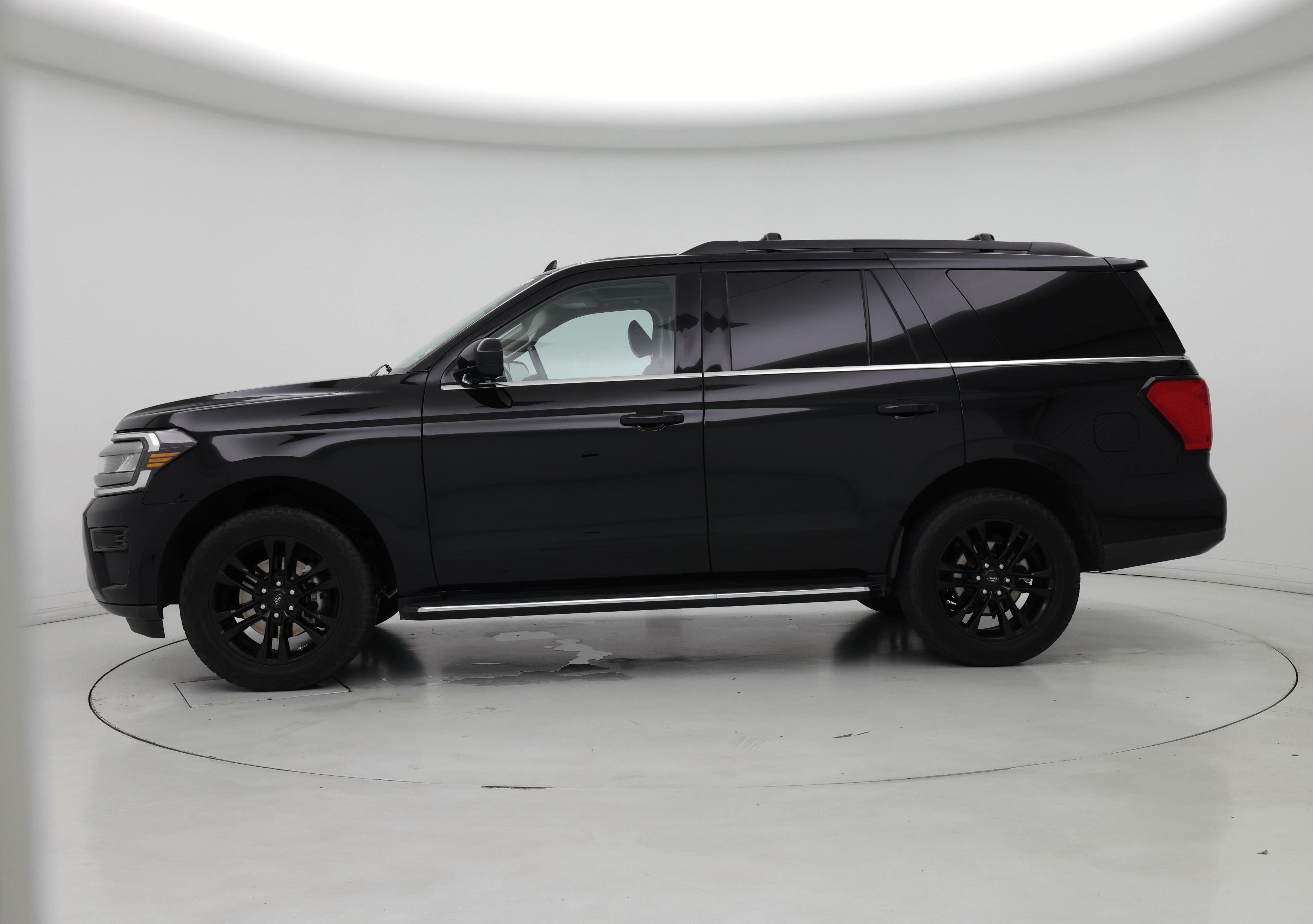 Thumbnail: 2022 Ford Expedition - 3