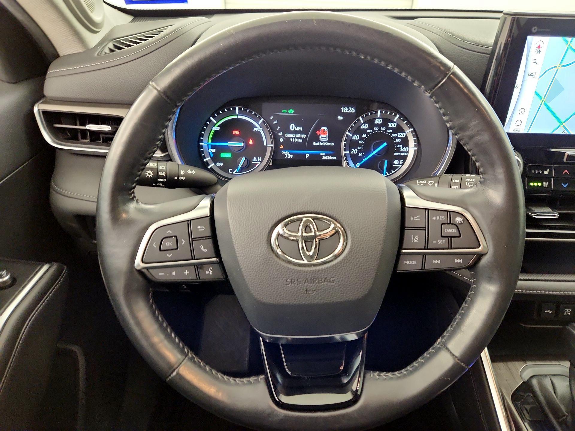 Thumbnail: 2021 Toyota Highlander - 10