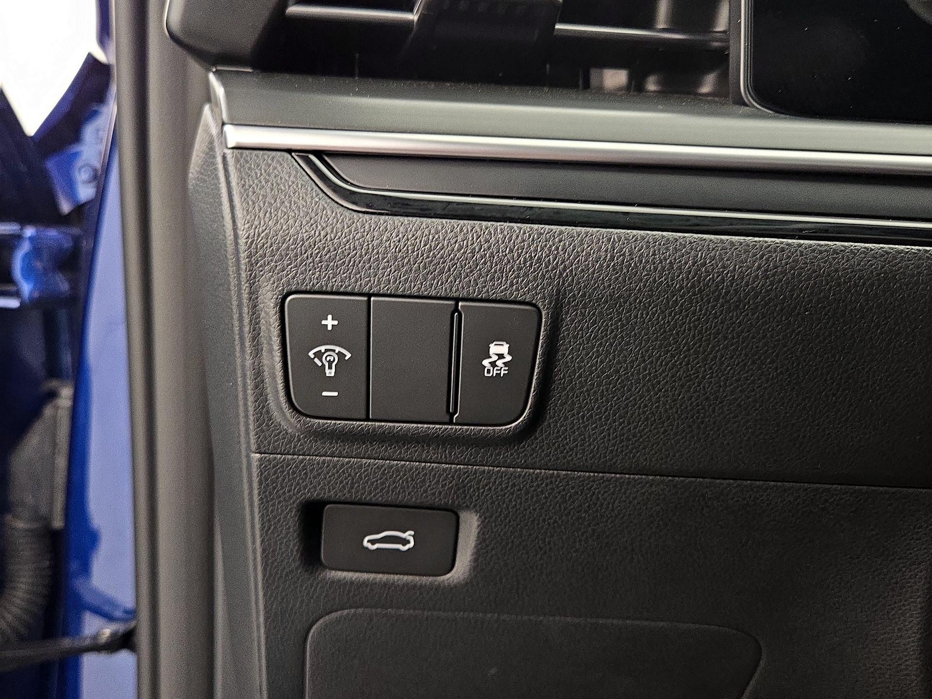 Thumbnail: 2026 Kia K5 - 13