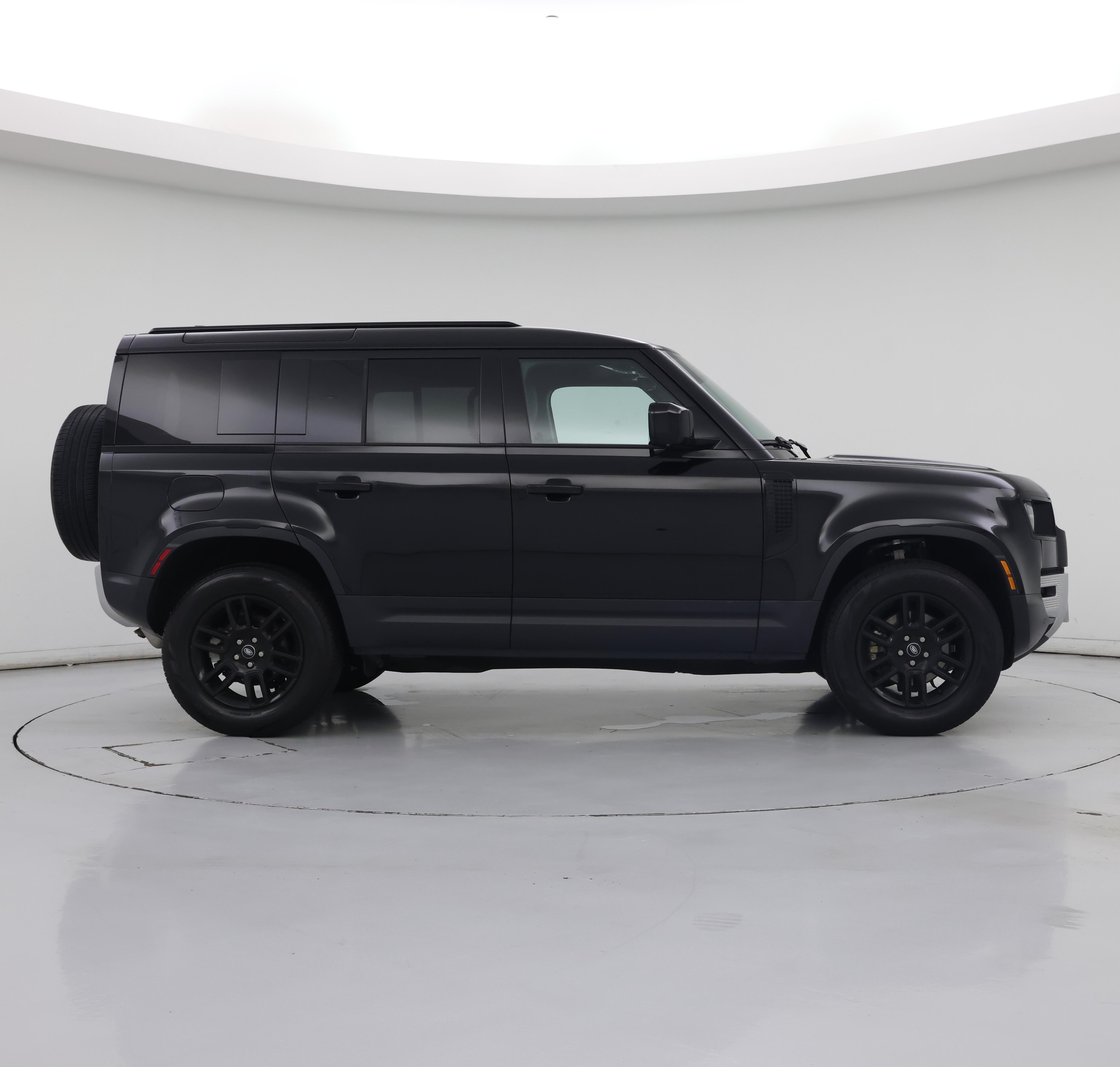 Thumbnail: 2025 Land Rover Defender - 7
