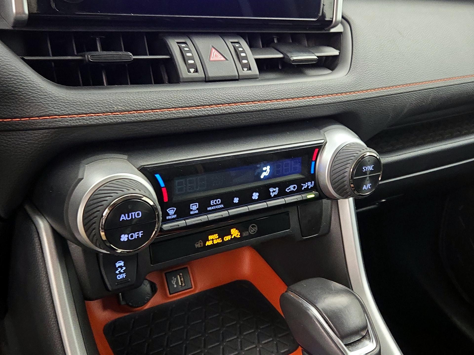 Thumbnail: 2024 Toyota RAV4 - 16