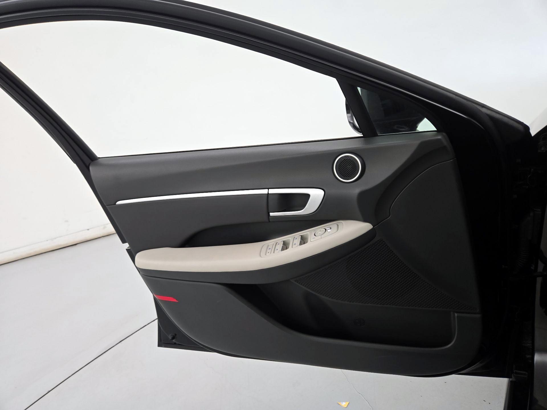 Thumbnail: 2025 Hyundai Sonata - 12