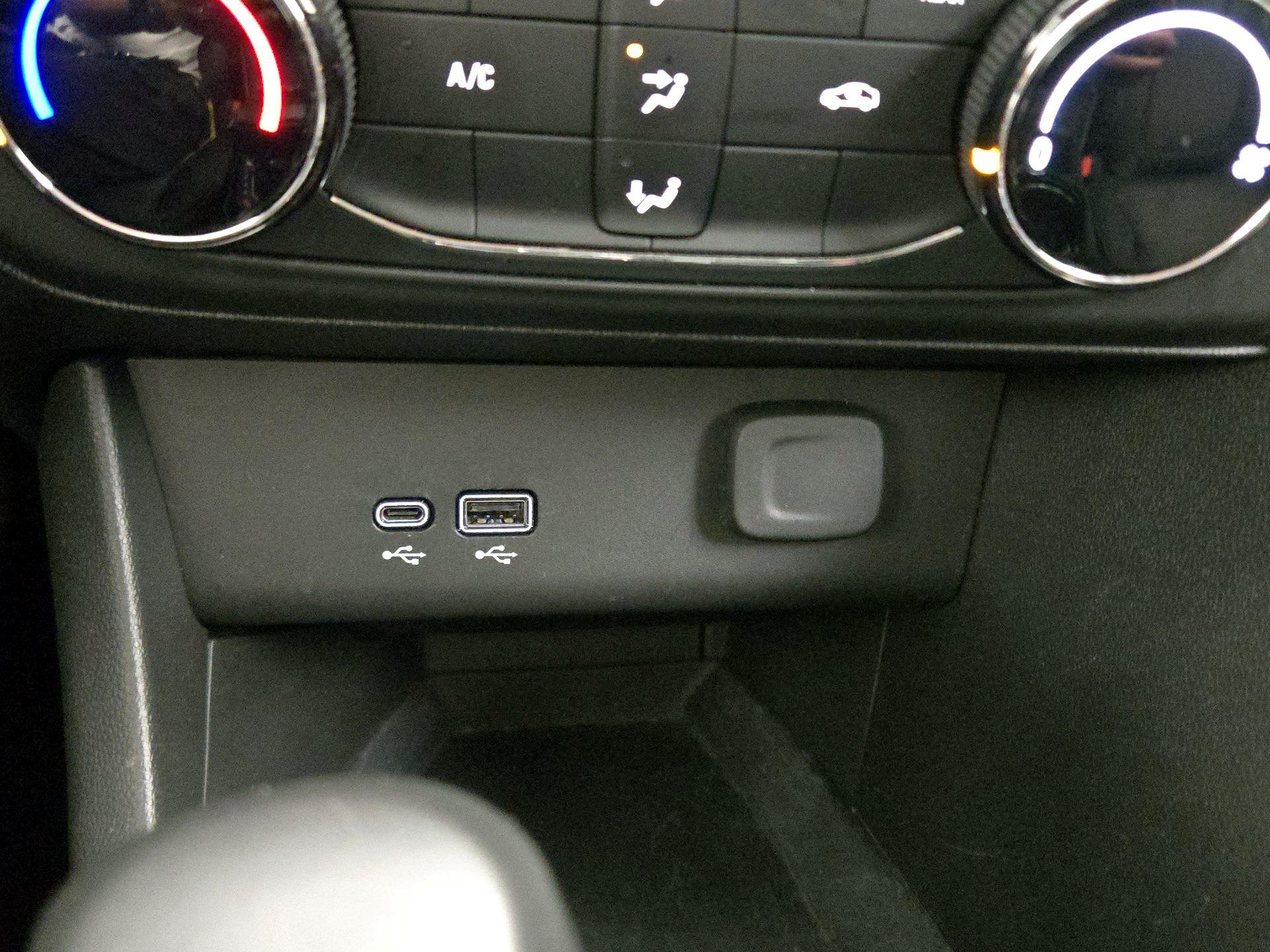 Thumbnail: 2025 Buick Encore GX - 18