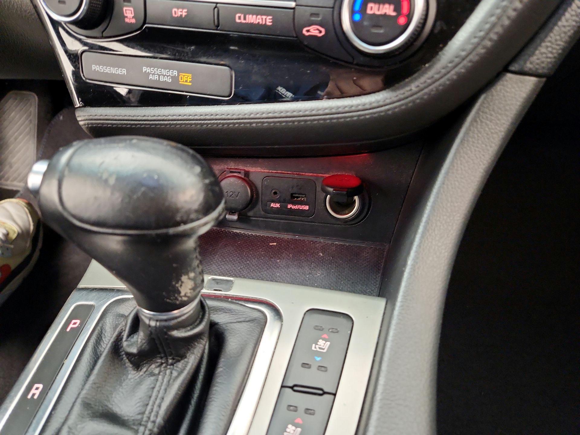 Thumbnail: 2015 Kia Optima - 16
