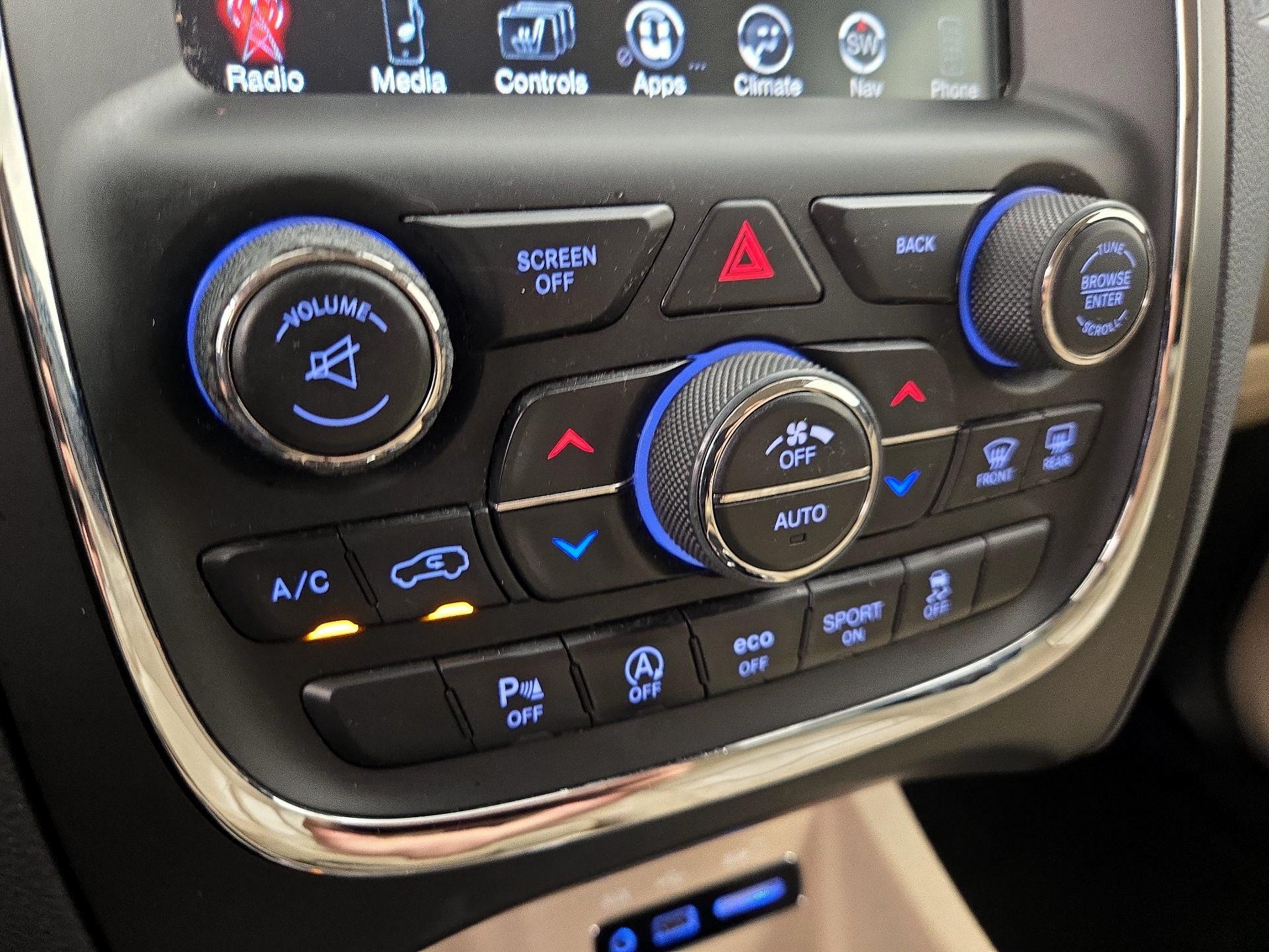 Thumbnail: 2017 Dodge Durango - 17