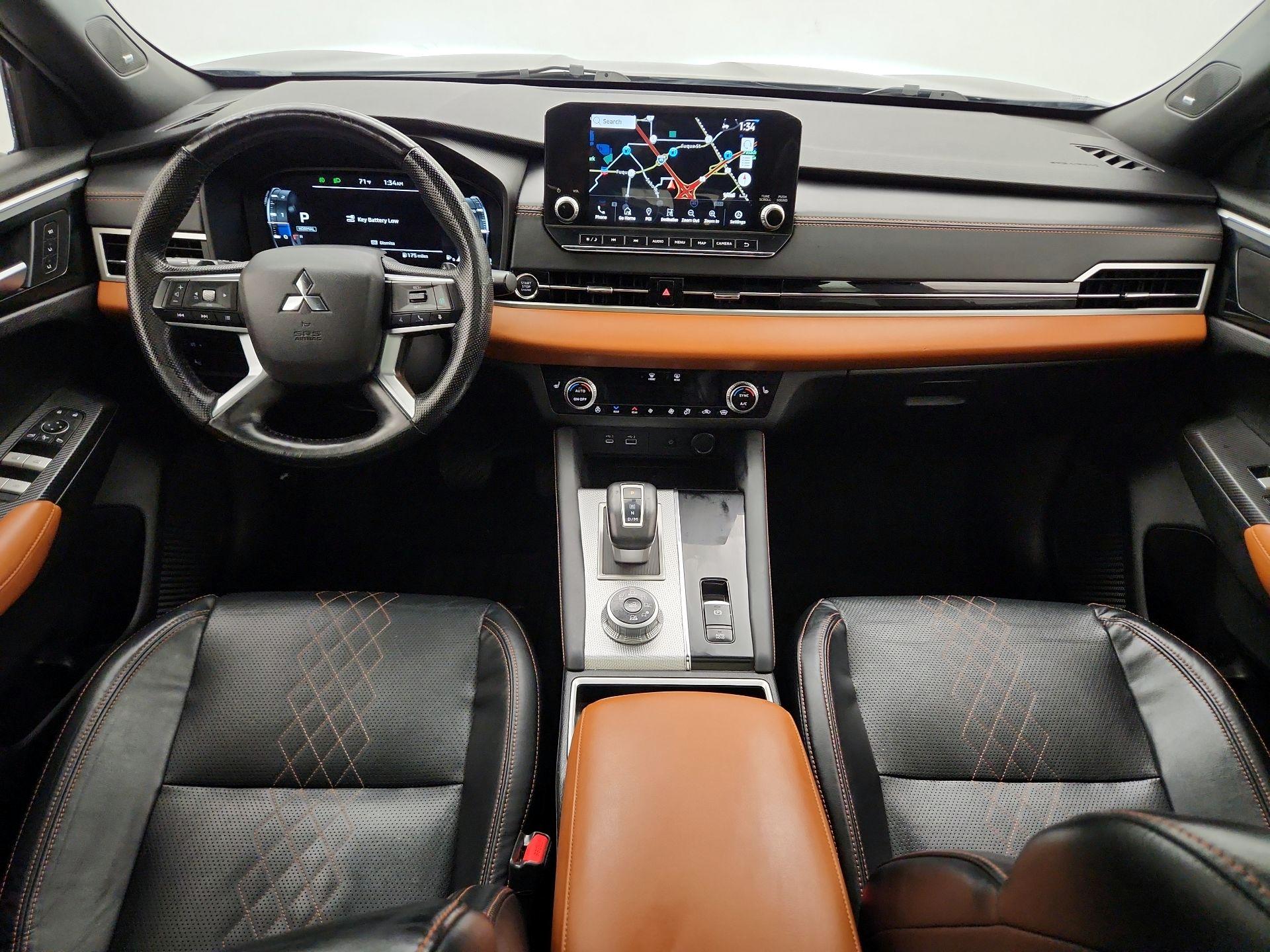 Thumbnail: 2022 Mitsubishi Outlander - 9