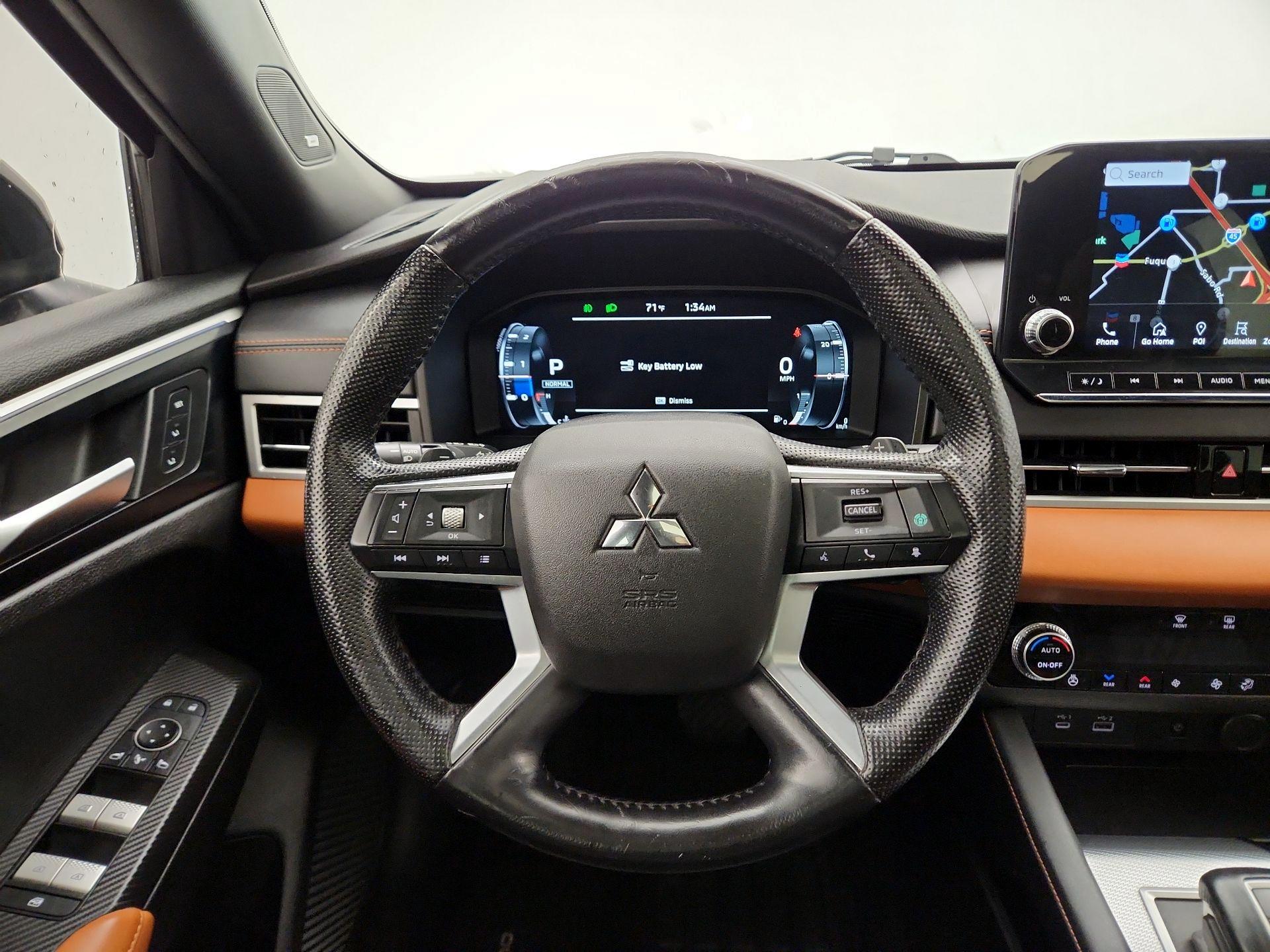 Thumbnail: 2022 Mitsubishi Outlander - 10