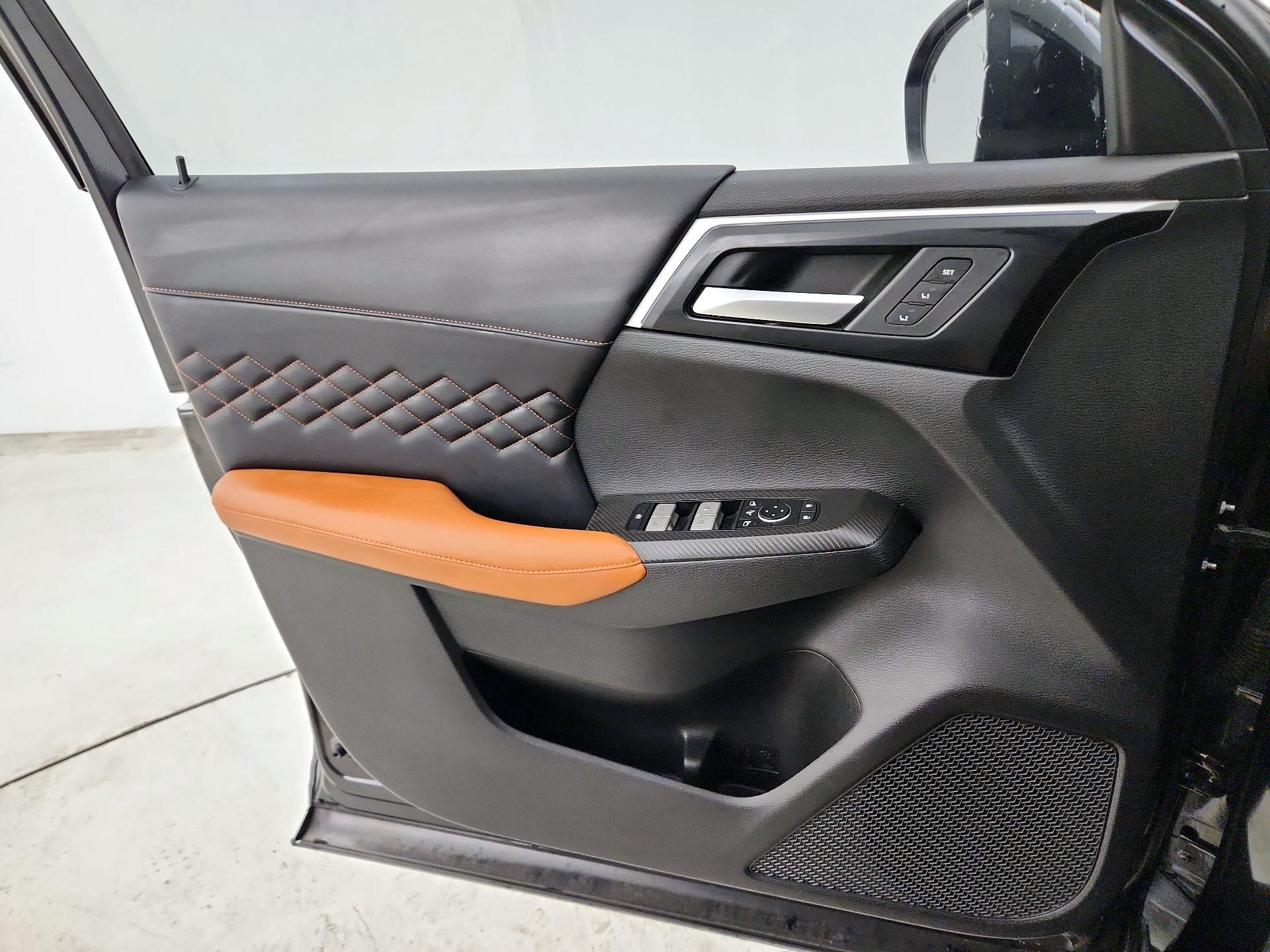 Thumbnail: 2022 Mitsubishi Outlander - 12