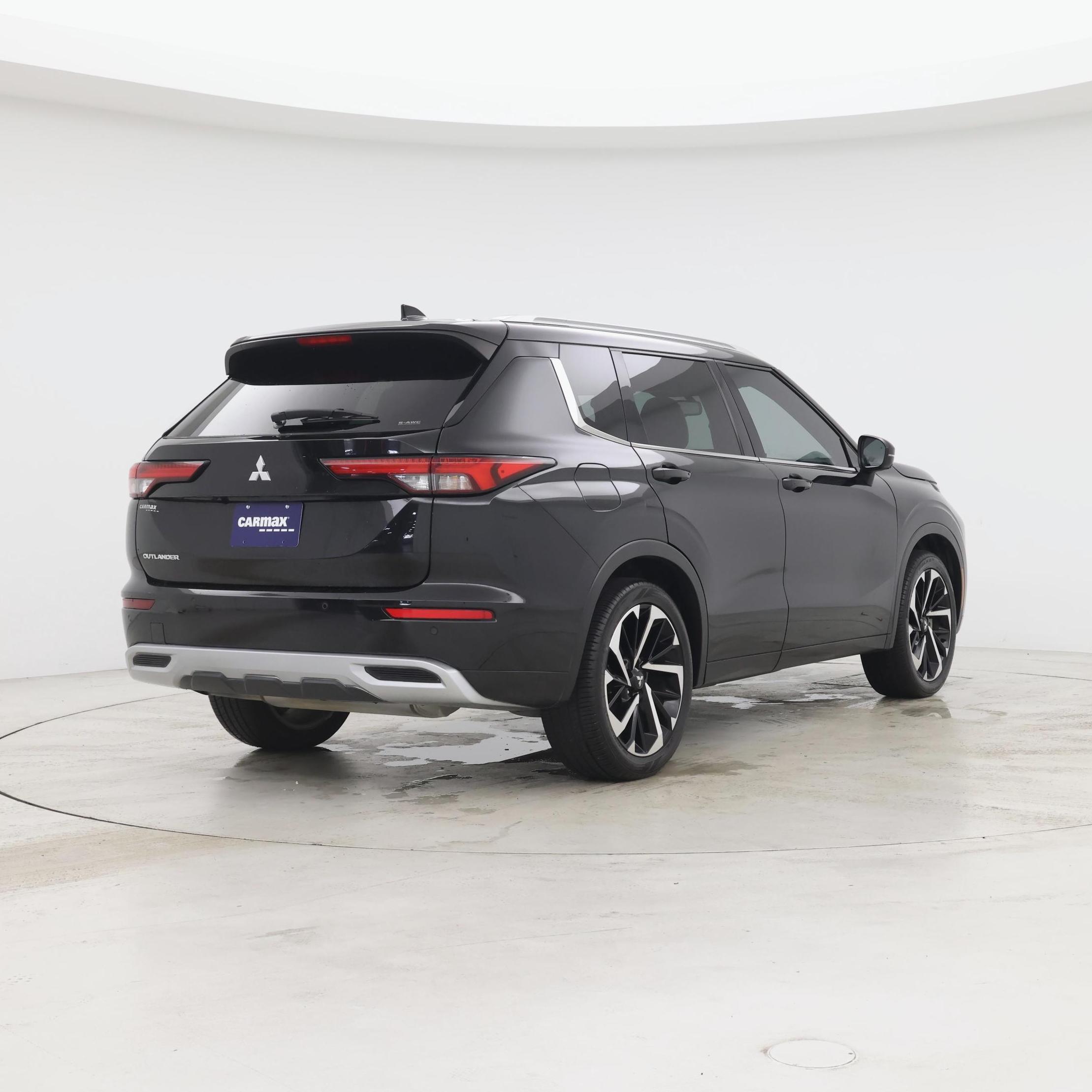 Thumbnail: 2022 Mitsubishi Outlander - 8