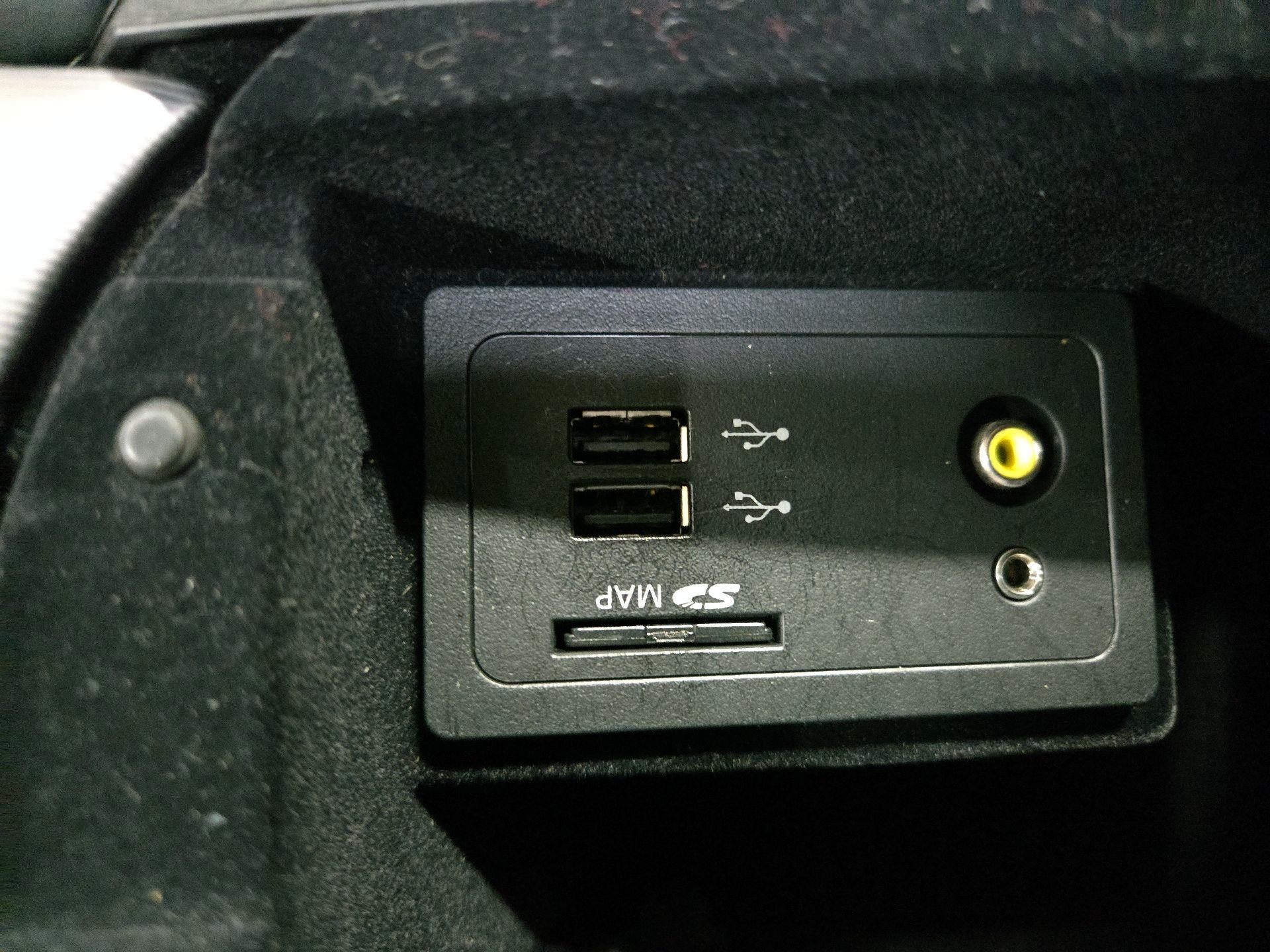 Thumbnail: 2019 INFINITI Q60 - 19