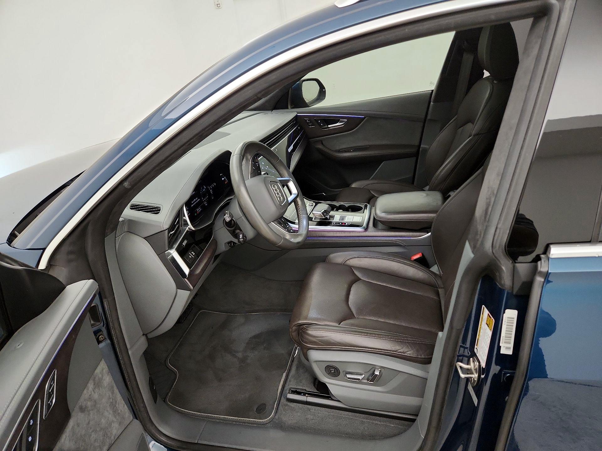 Thumbnail: 2021 Audi Q8 - 11