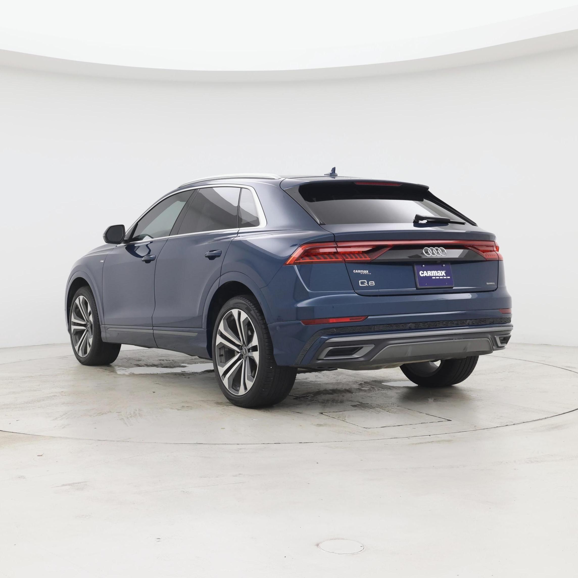 Thumbnail: 2021 Audi Q8 - 2