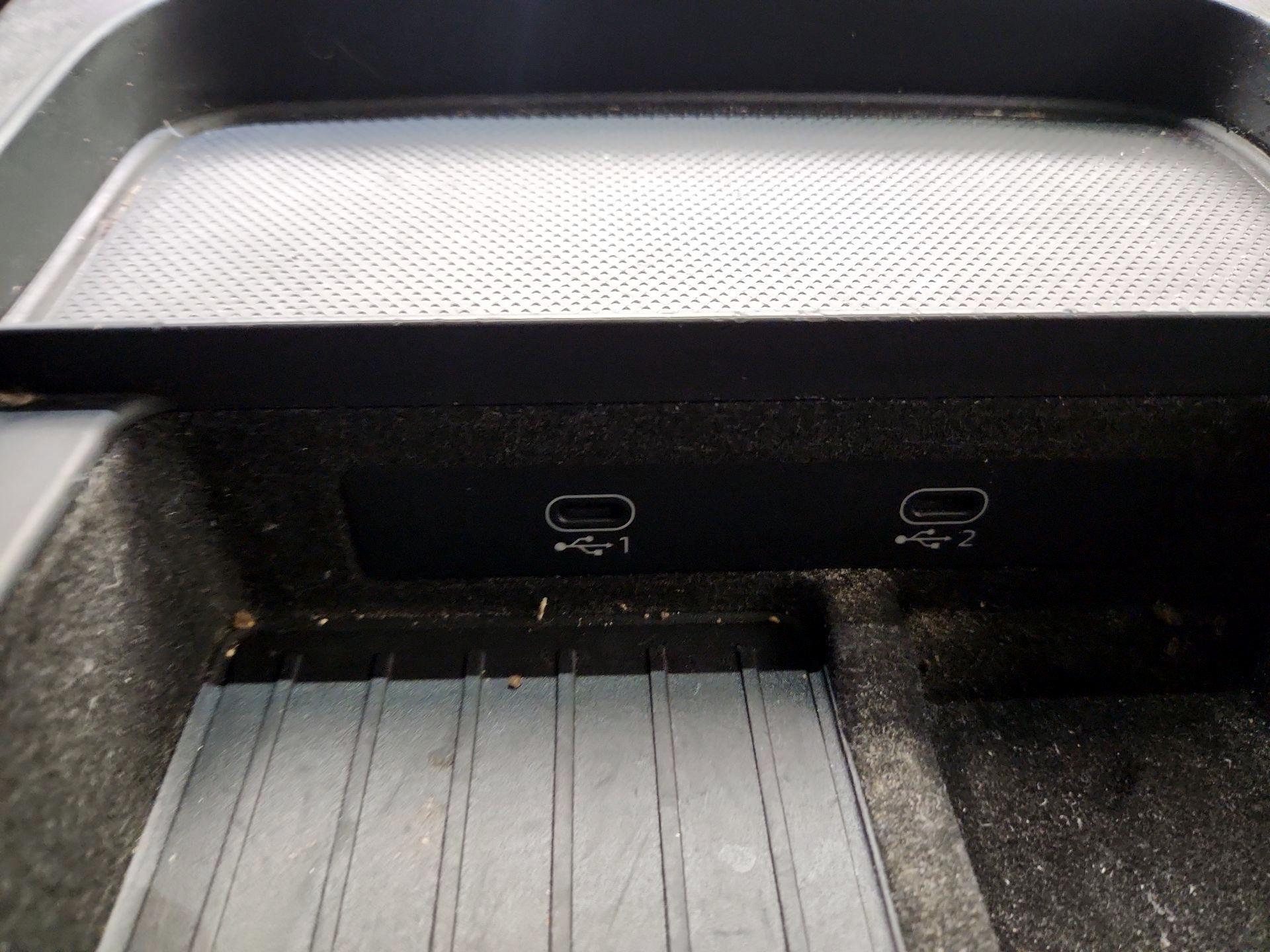 Thumbnail: 2021 Audi Q8 - 19