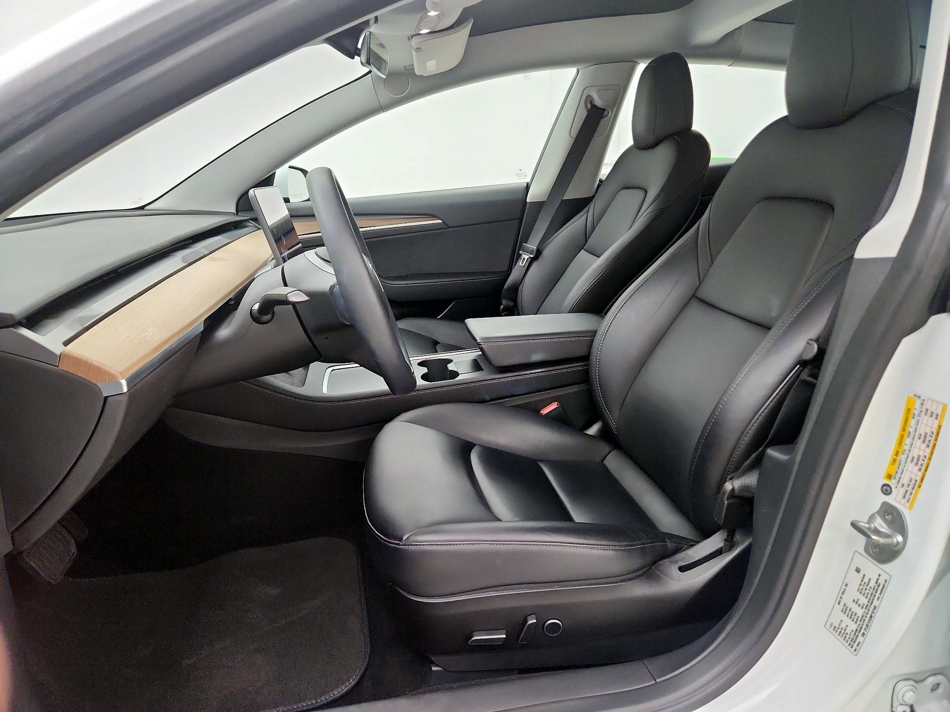 Thumbnail: 2022 Tesla Model 3 - 11
