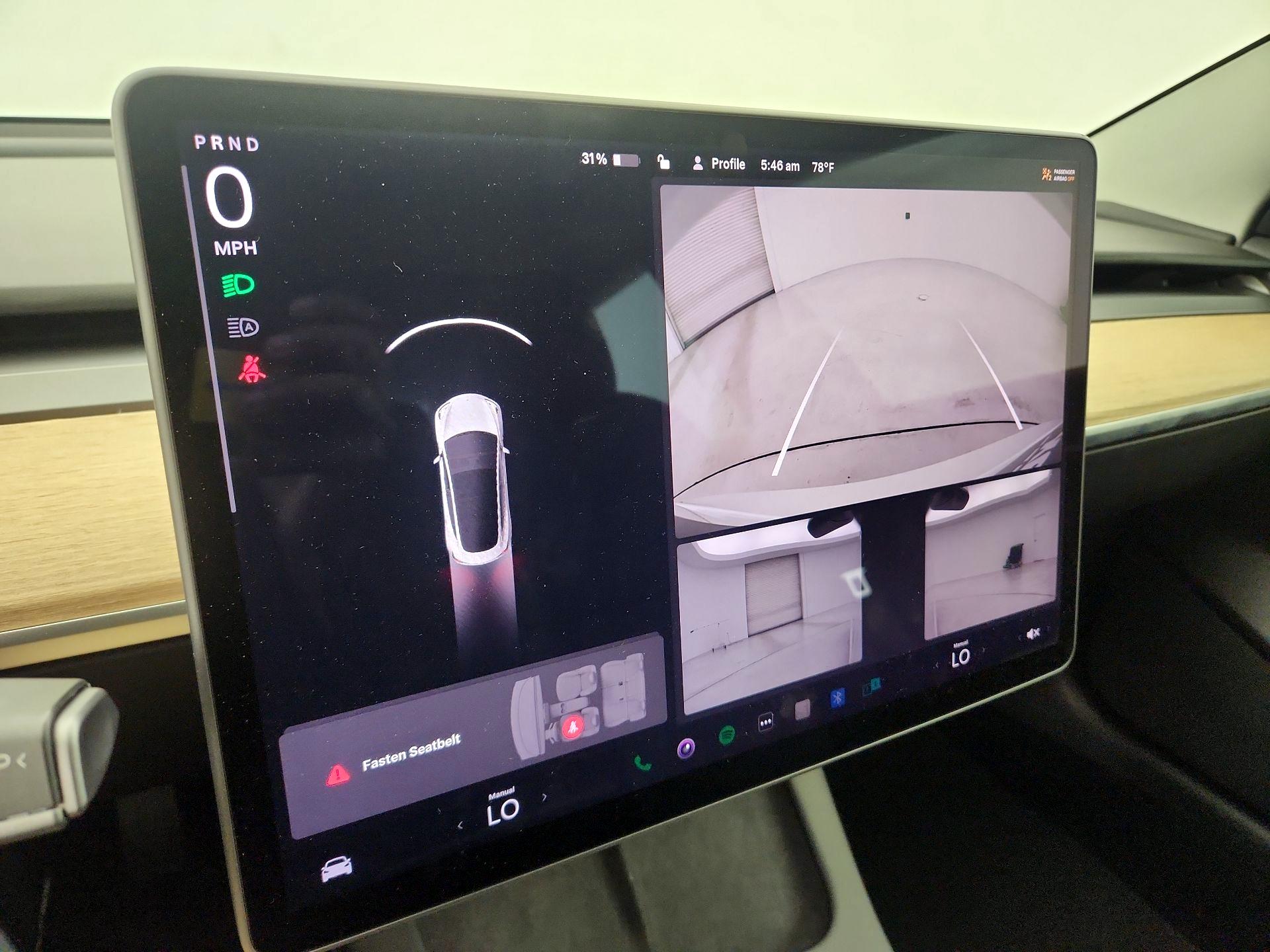 Thumbnail: 2022 Tesla Model 3 - 14