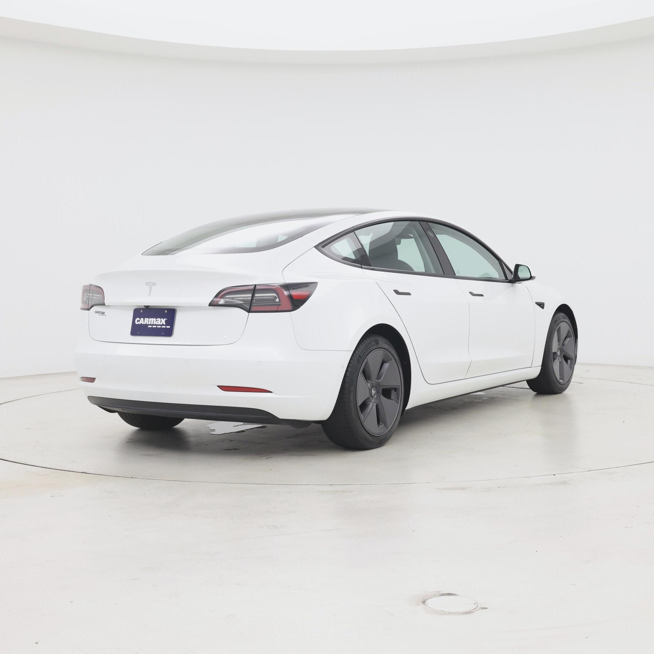 Thumbnail: 2022 Tesla Model 3 - 8