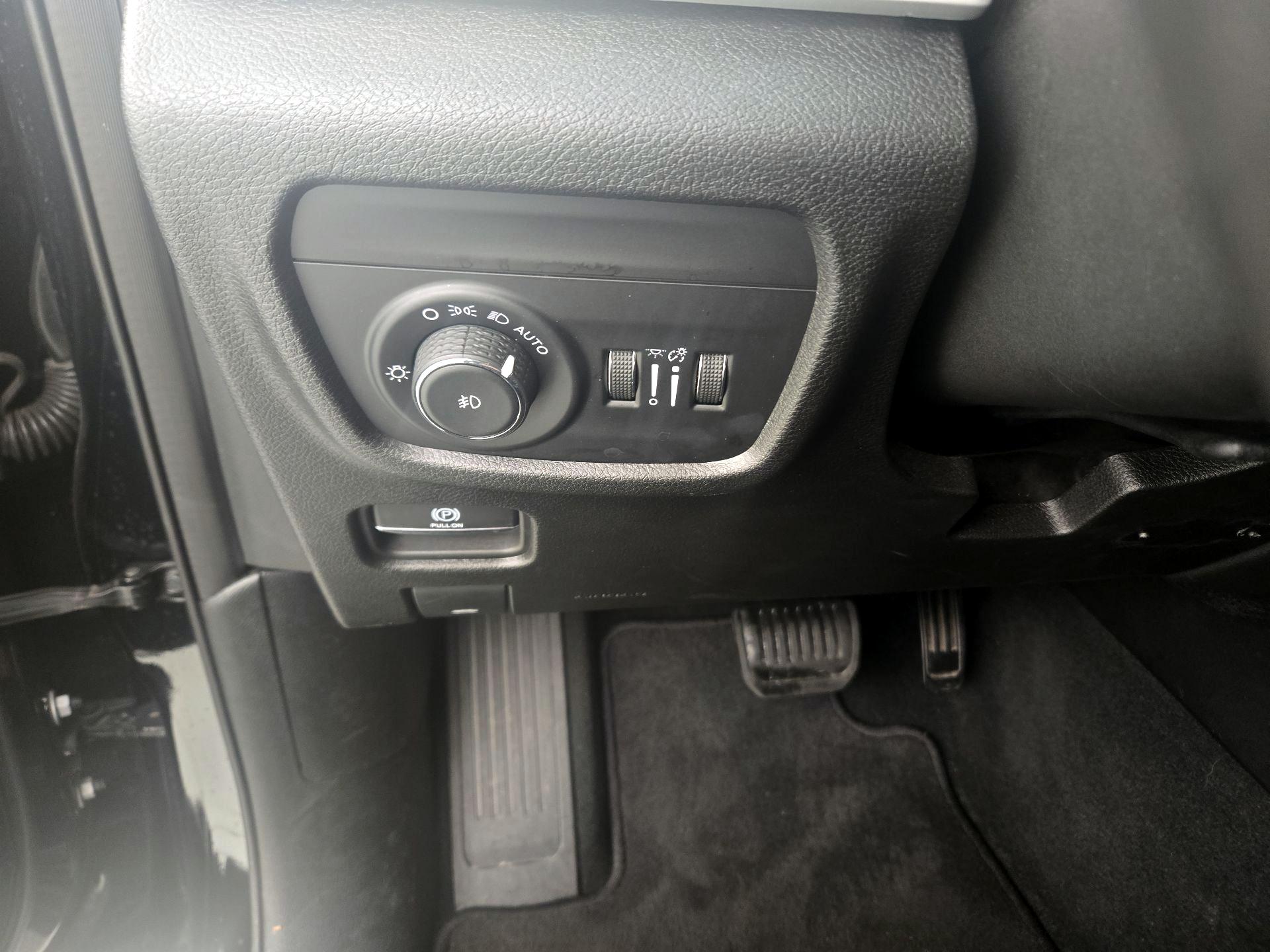 Thumbnail: 2023 Jeep Grand Cherokee - 13