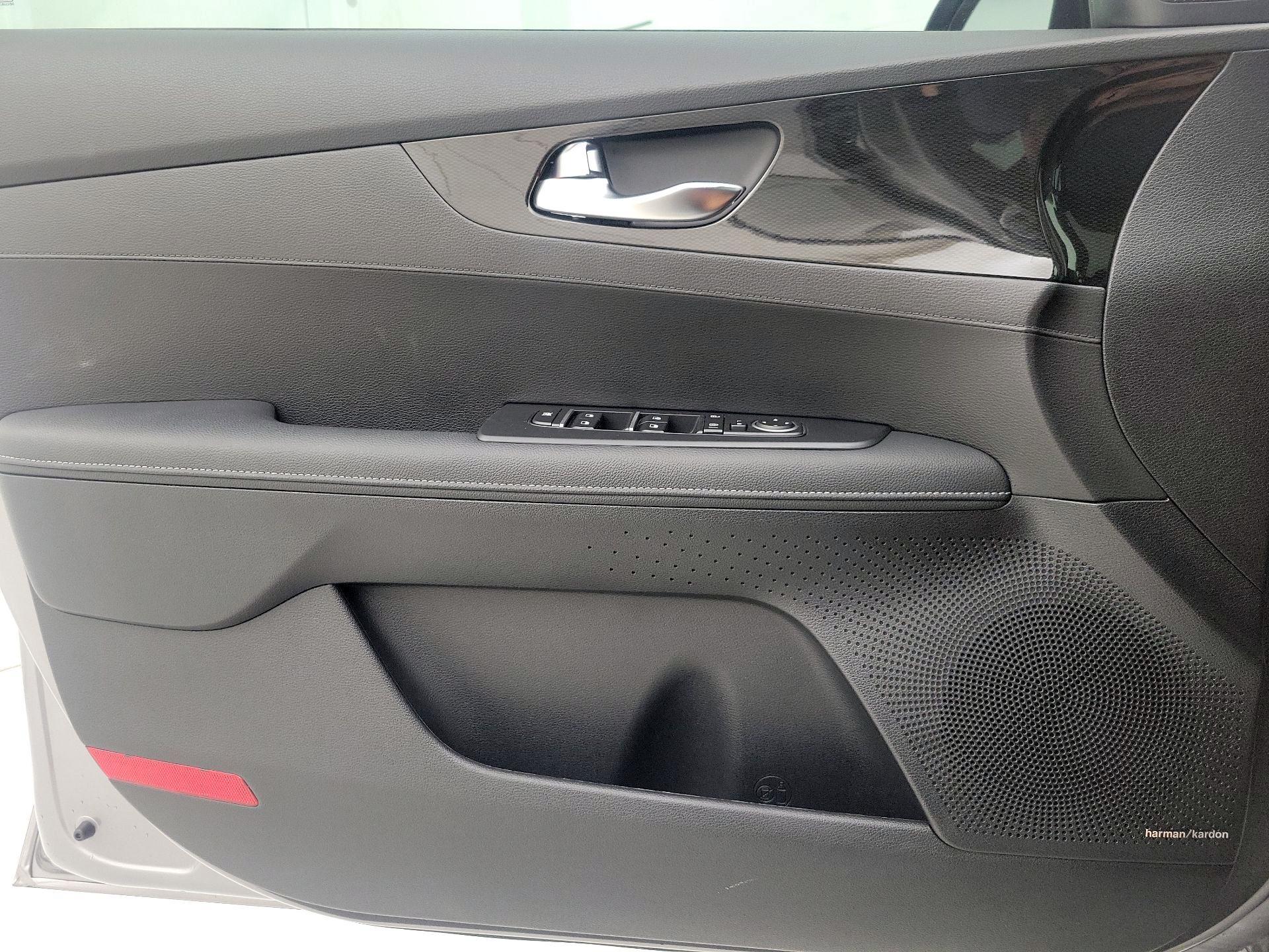 Thumbnail: 2024 Kia Forte - 12