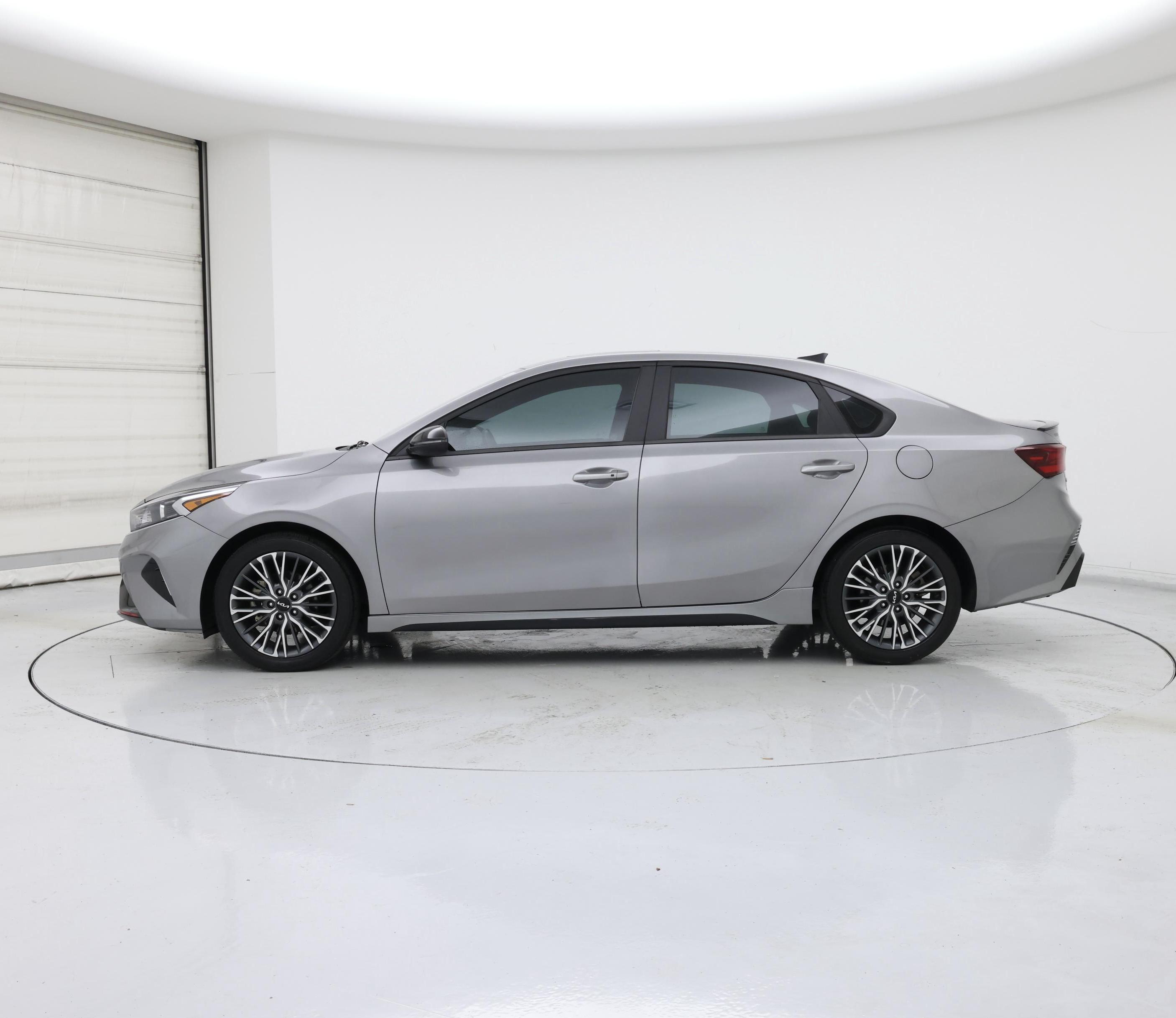 Thumbnail: 2024 Kia Forte - 3