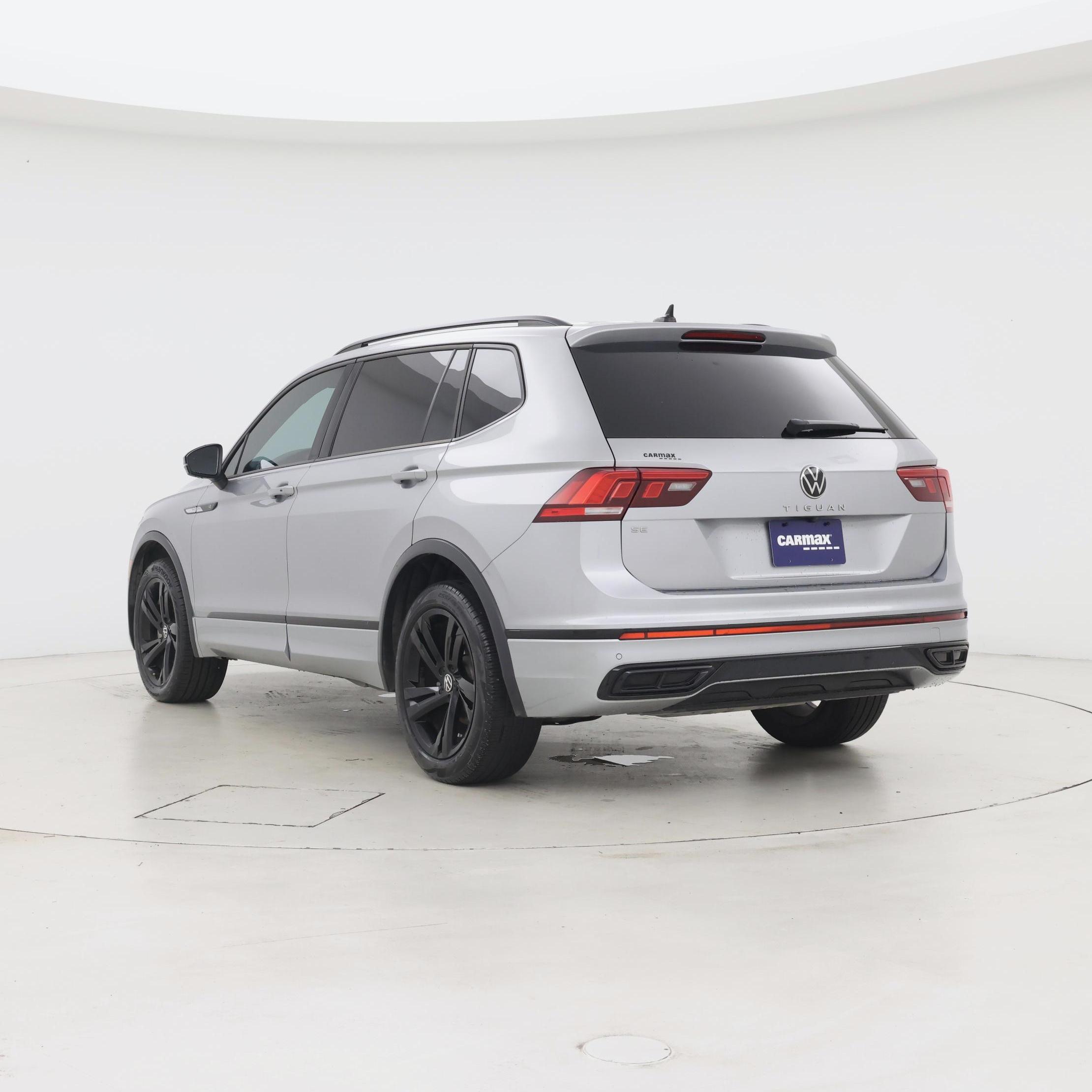 Thumbnail: 2023 Volkswagen Tiguan - 2