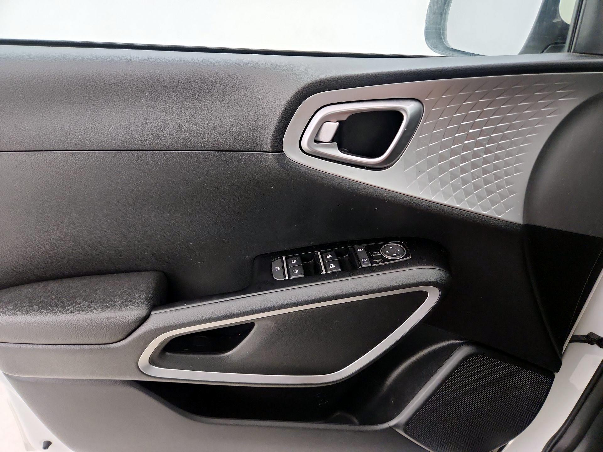 Thumbnail: 2022 Kia Soul - 12