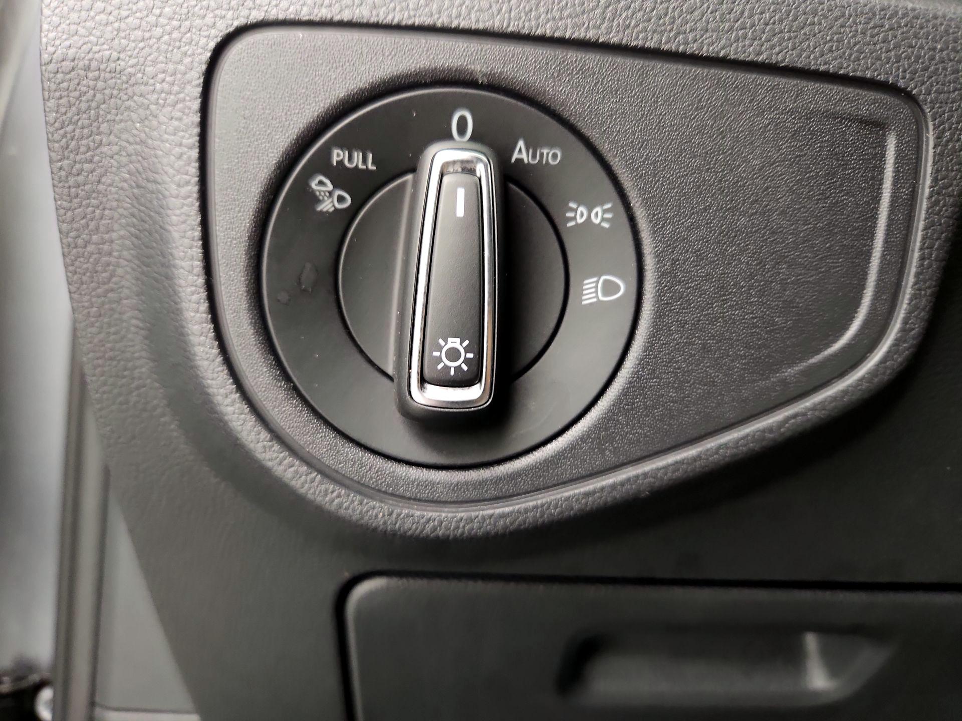 Thumbnail: 2022 Volkswagen Atlas - 13