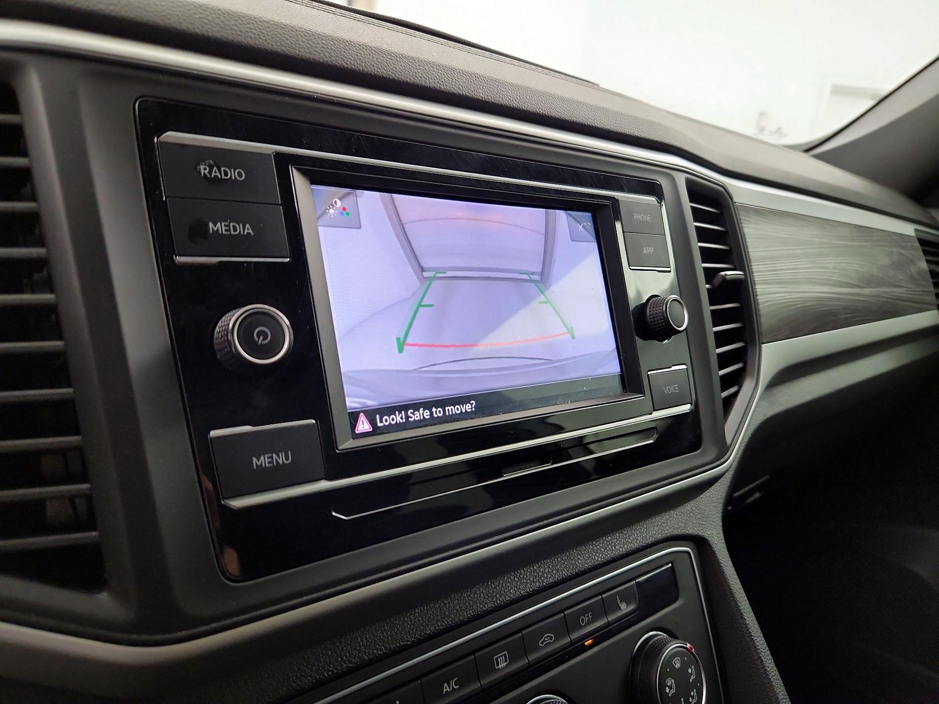 Thumbnail: 2022 Volkswagen Atlas - 14