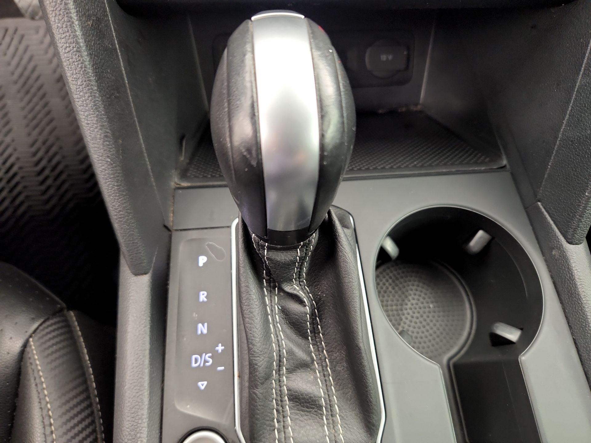 Thumbnail: 2022 Volkswagen Atlas - 17