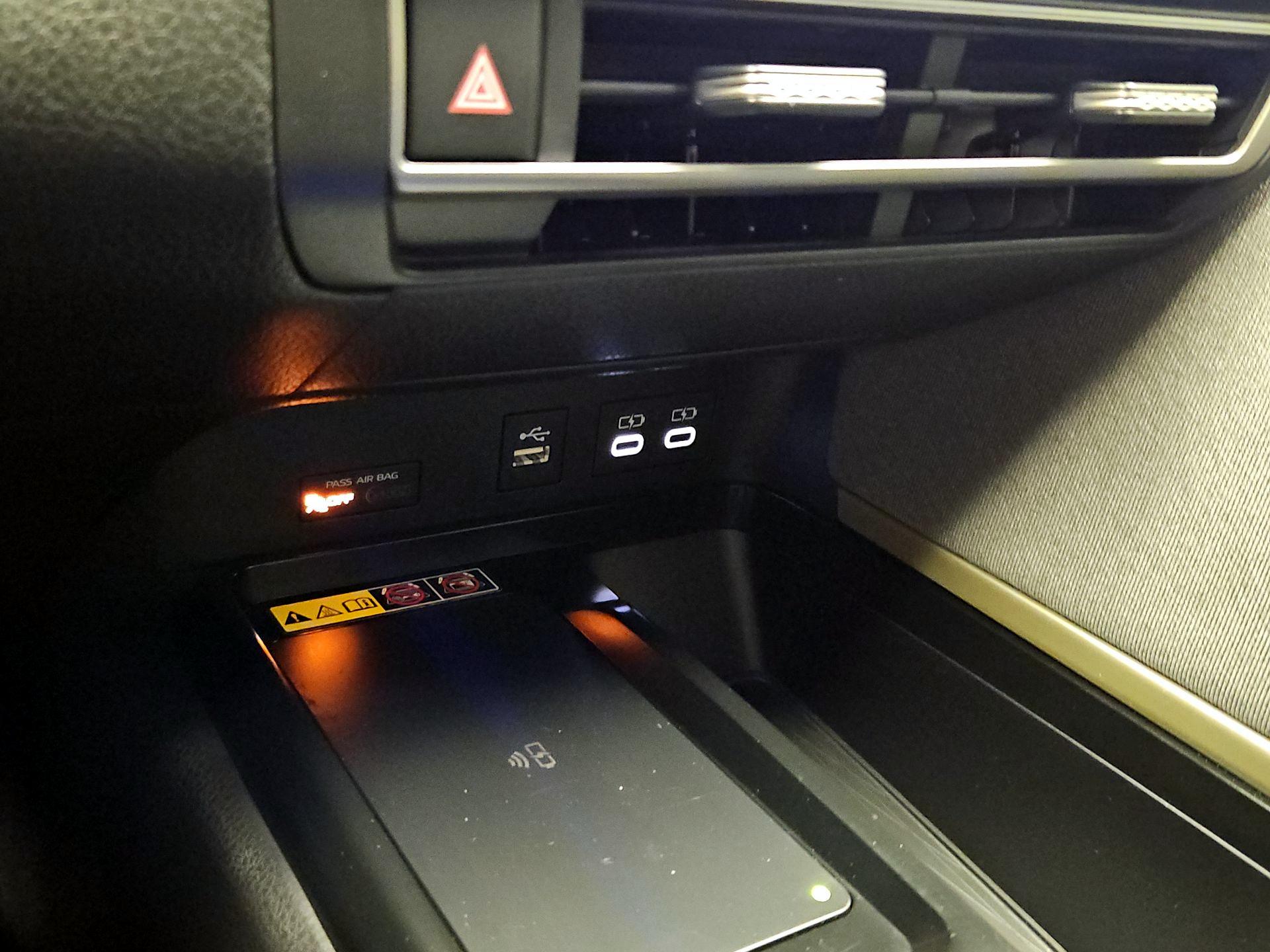 Thumbnail: 2025 Toyota Camry - 18