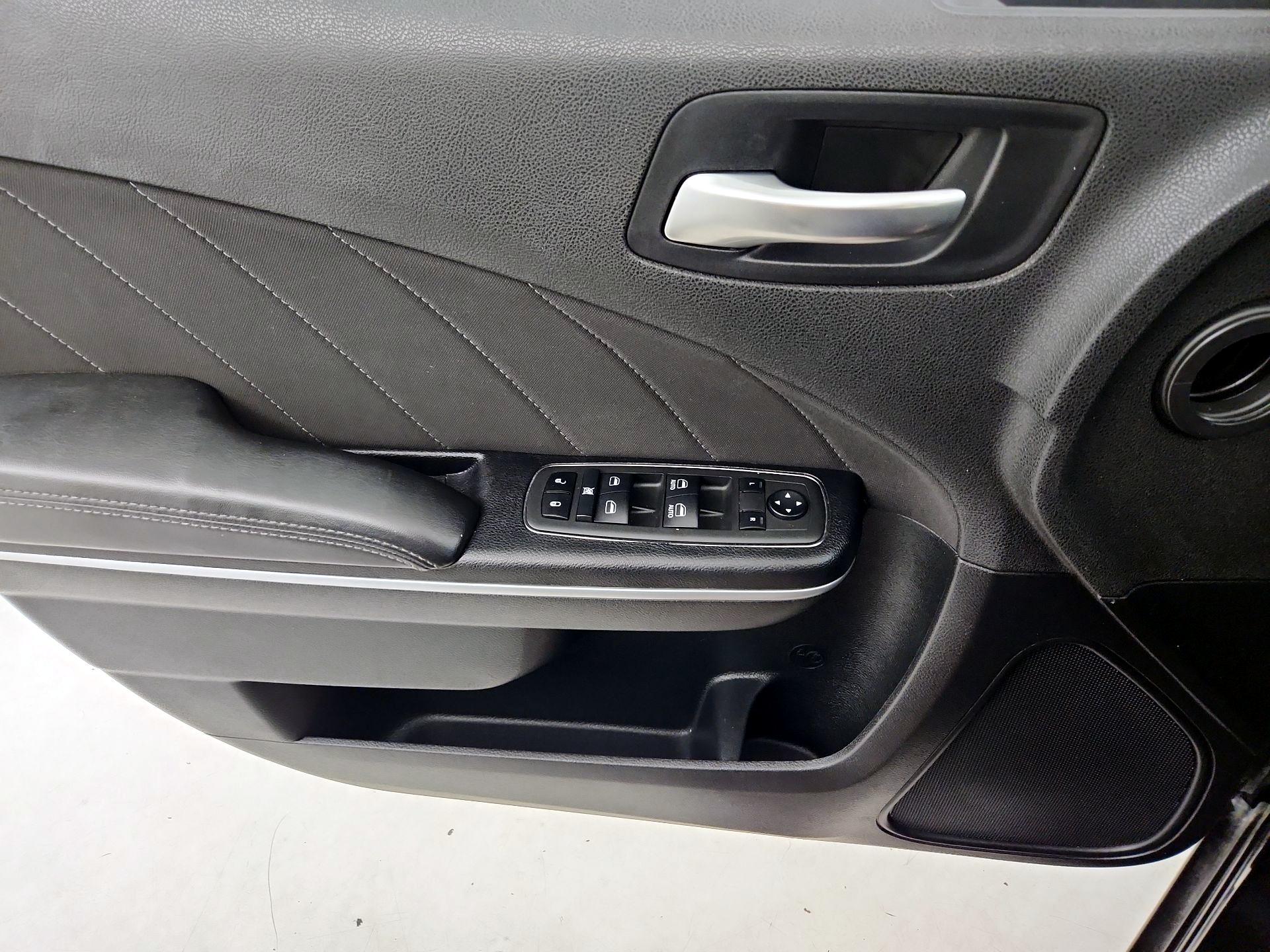 Thumbnail: 2022 Dodge Charger - 12